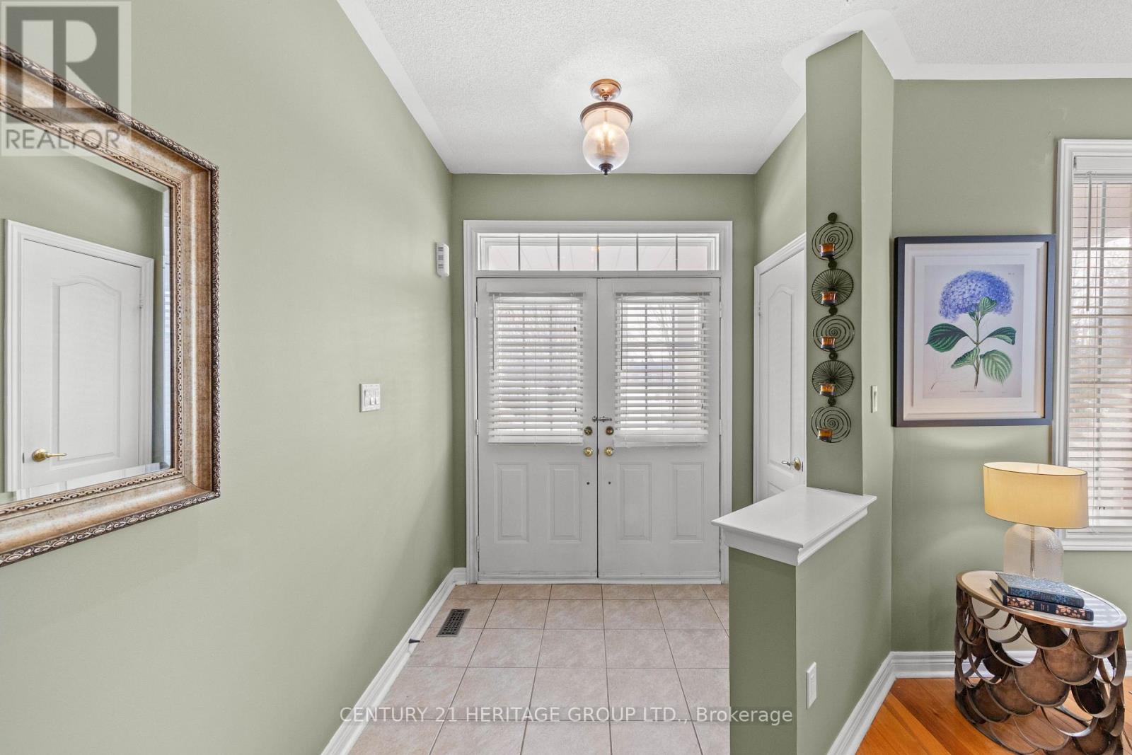 170 West Lawn Crescent, Whitchurch-Stouffville, Ontario  L4A 0B4 - Photo 7 - N12902548