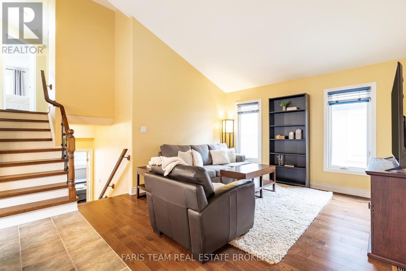 41 Wallace Street, New Tecumseth, Ontario  L9R 2G5 - Photo 14 - N12902556