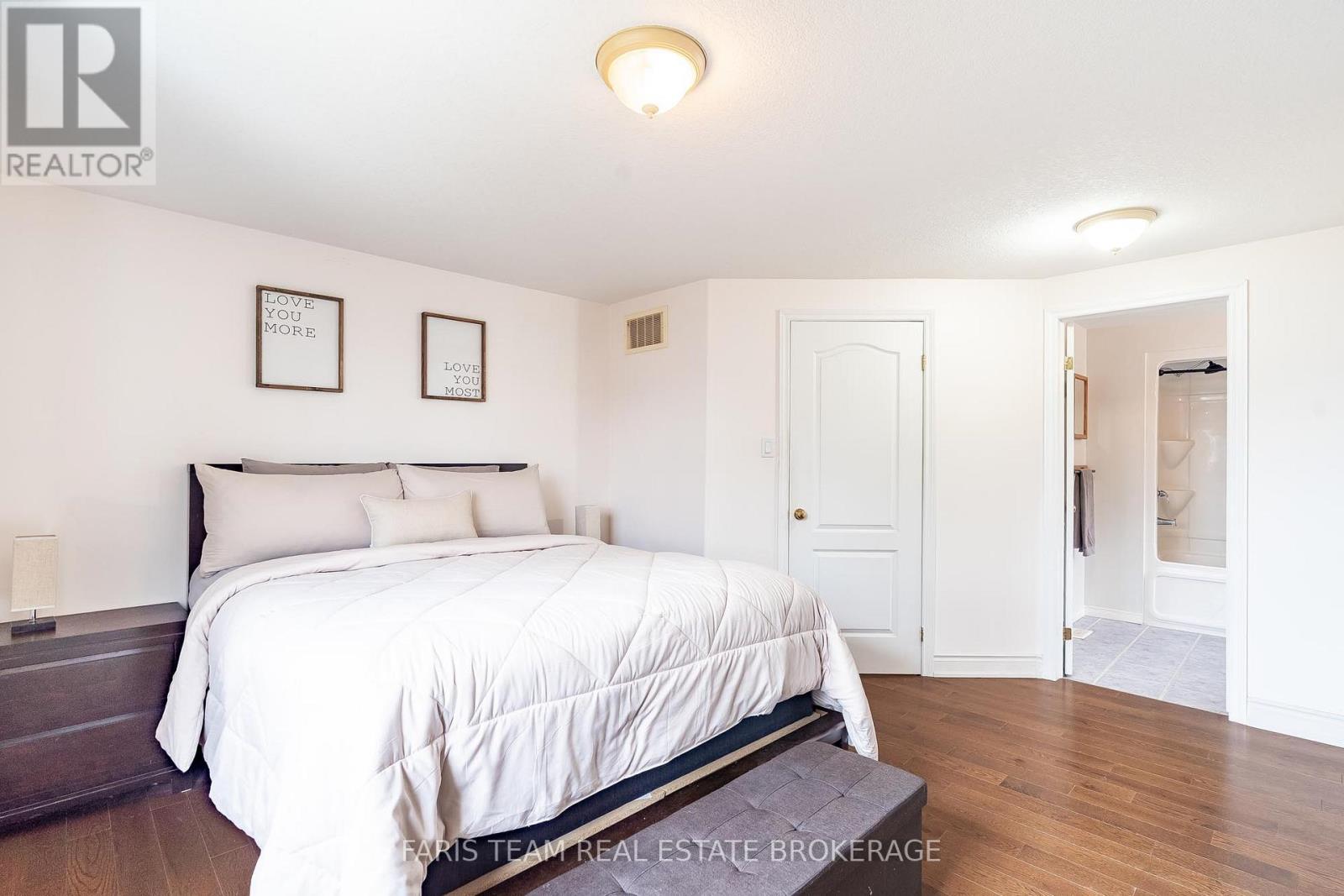 41 Wallace Street, New Tecumseth, Ontario  L9R 2G5 - Photo 19 - N12902556