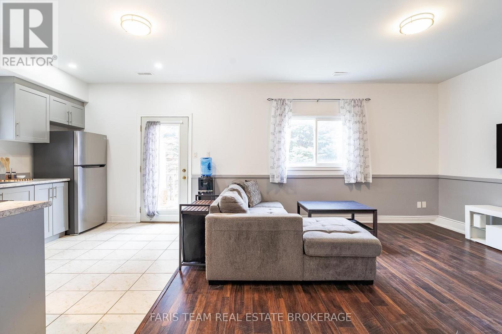 41 Wallace Street, New Tecumseth, Ontario  L9R 2G5 - Photo 24 - N12902556