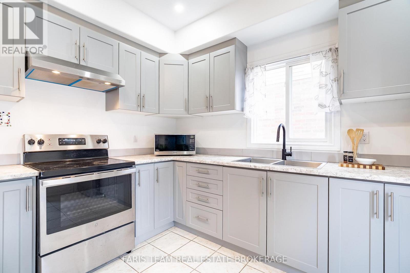 41 Wallace Street, New Tecumseth, Ontario  L9R 2G5 - Photo 27 - N12902556