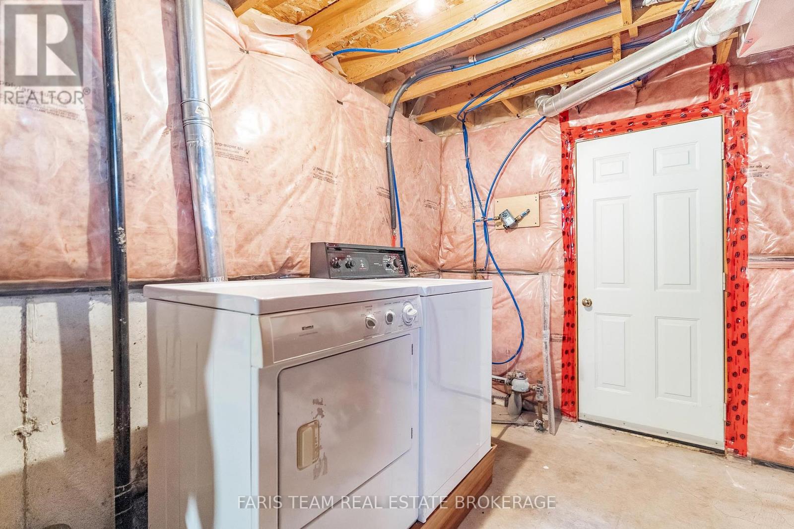 41 Wallace Street, New Tecumseth, Ontario  L9R 2G5 - Photo 33 - N12902556