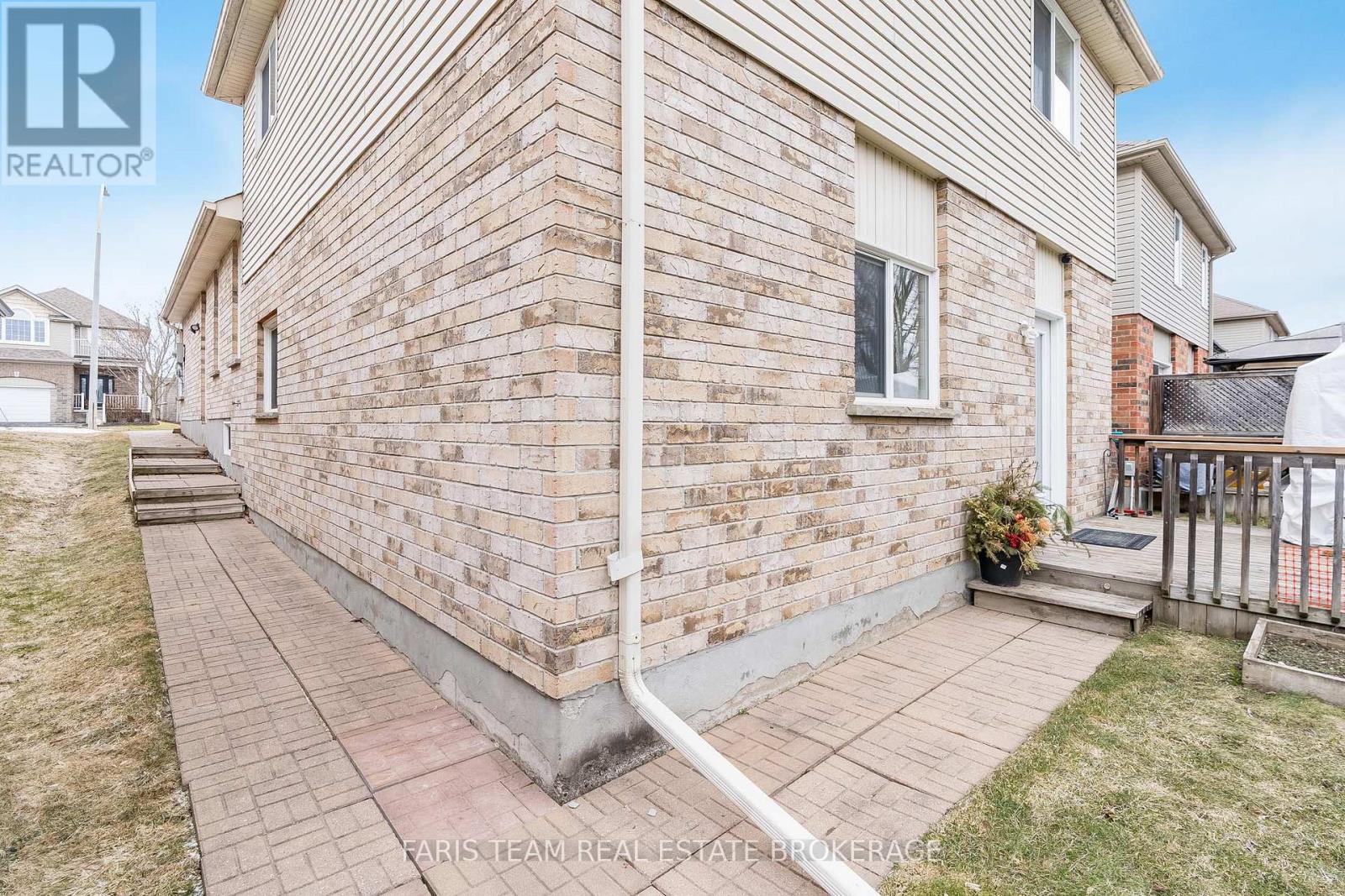 41 Wallace Street, New Tecumseth, Ontario  L9R 2G5 - Photo 40 - N12902556