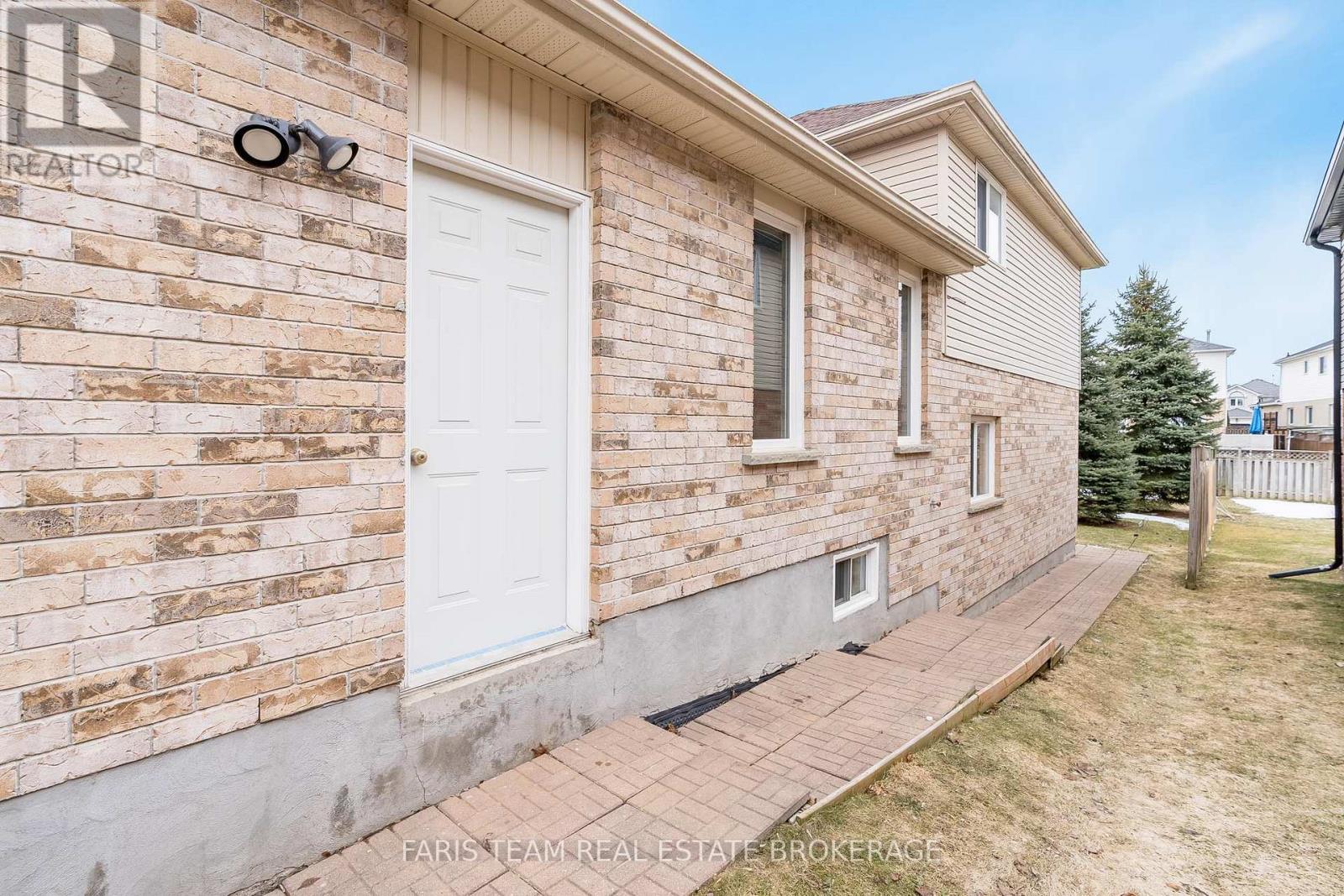 41 Wallace Street, New Tecumseth, Ontario  L9R 2G5 - Photo 41 - N12902556