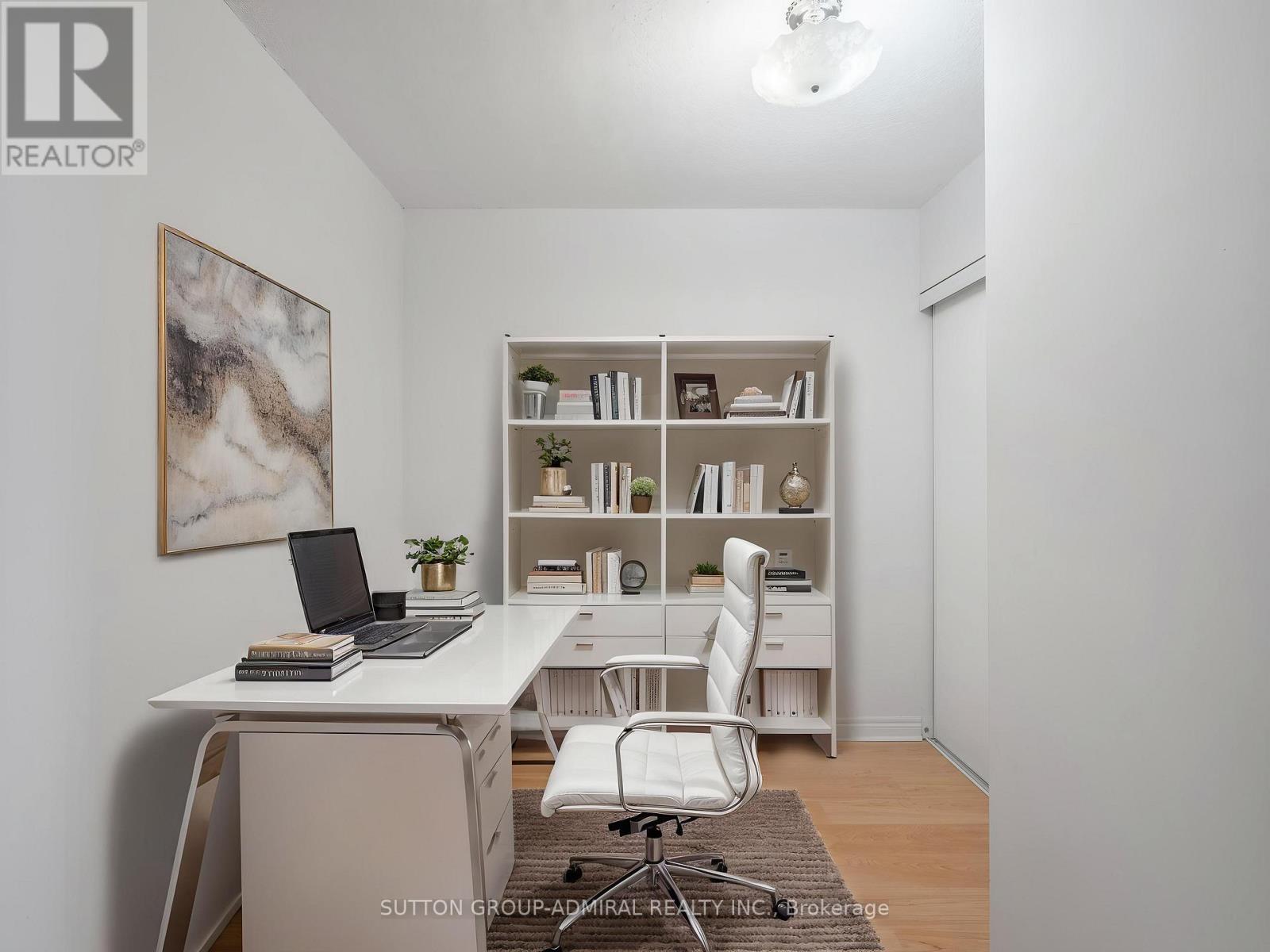 1101 - 60 Disera Drive, Vaughan, Ontario  L4J 9G1 - Photo 2 - N12902576