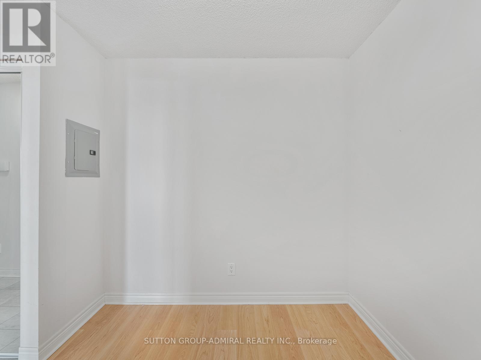 1101 - 60 Disera Drive, Vaughan, Ontario  L4J 9G1 - Photo 5 - N12902576