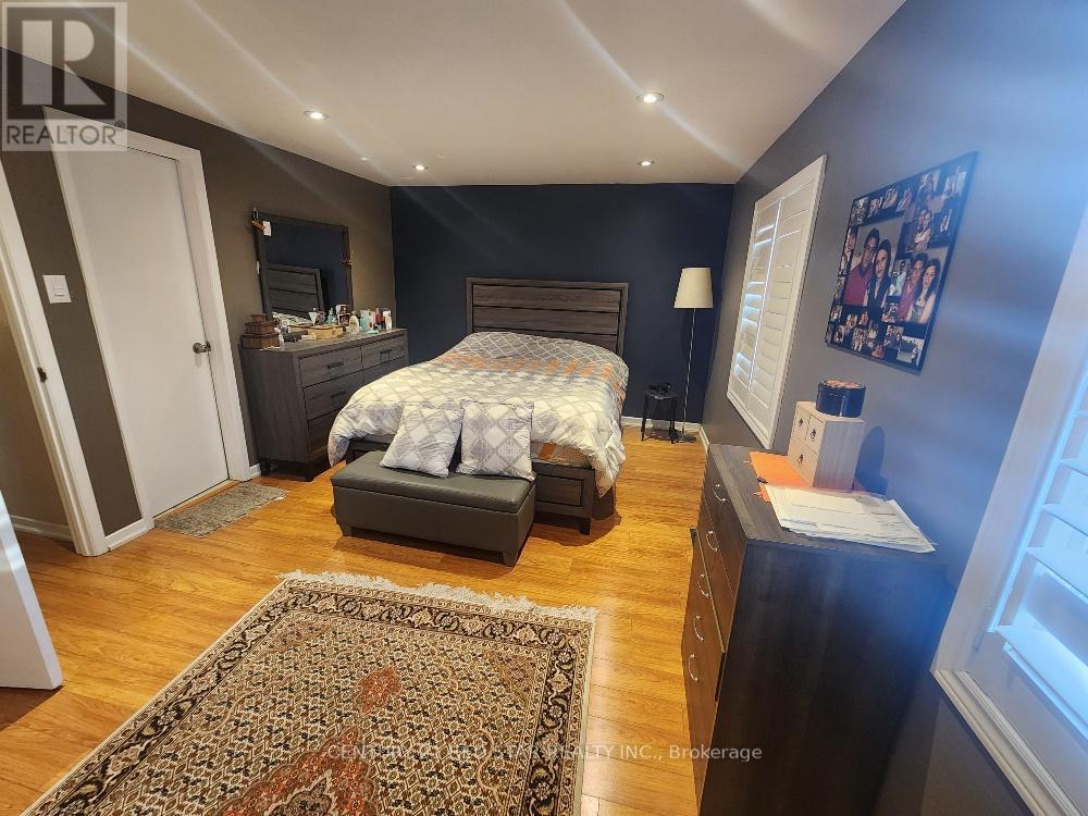 266 Simonston Boulevard, Markham, Ontario L3T 4T5 - Photo 7 - N12902596