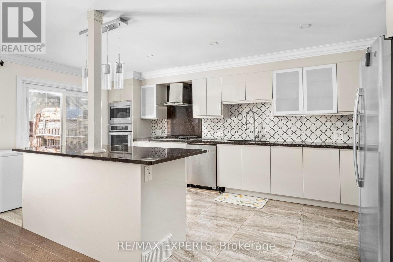 173 Rosanna Crescent, Vaughan, Ontario  L6A 2T4 - Photo 15 - N12902618