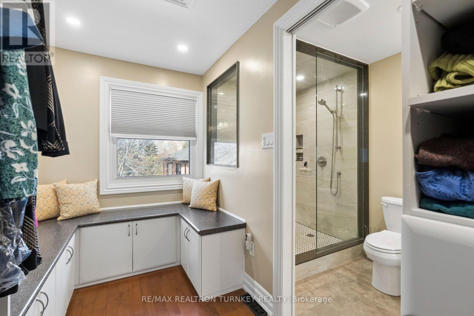 22 Trillium Drive, Aurora, Ontario  L4G 5X9 - Photo 20 - N12871372