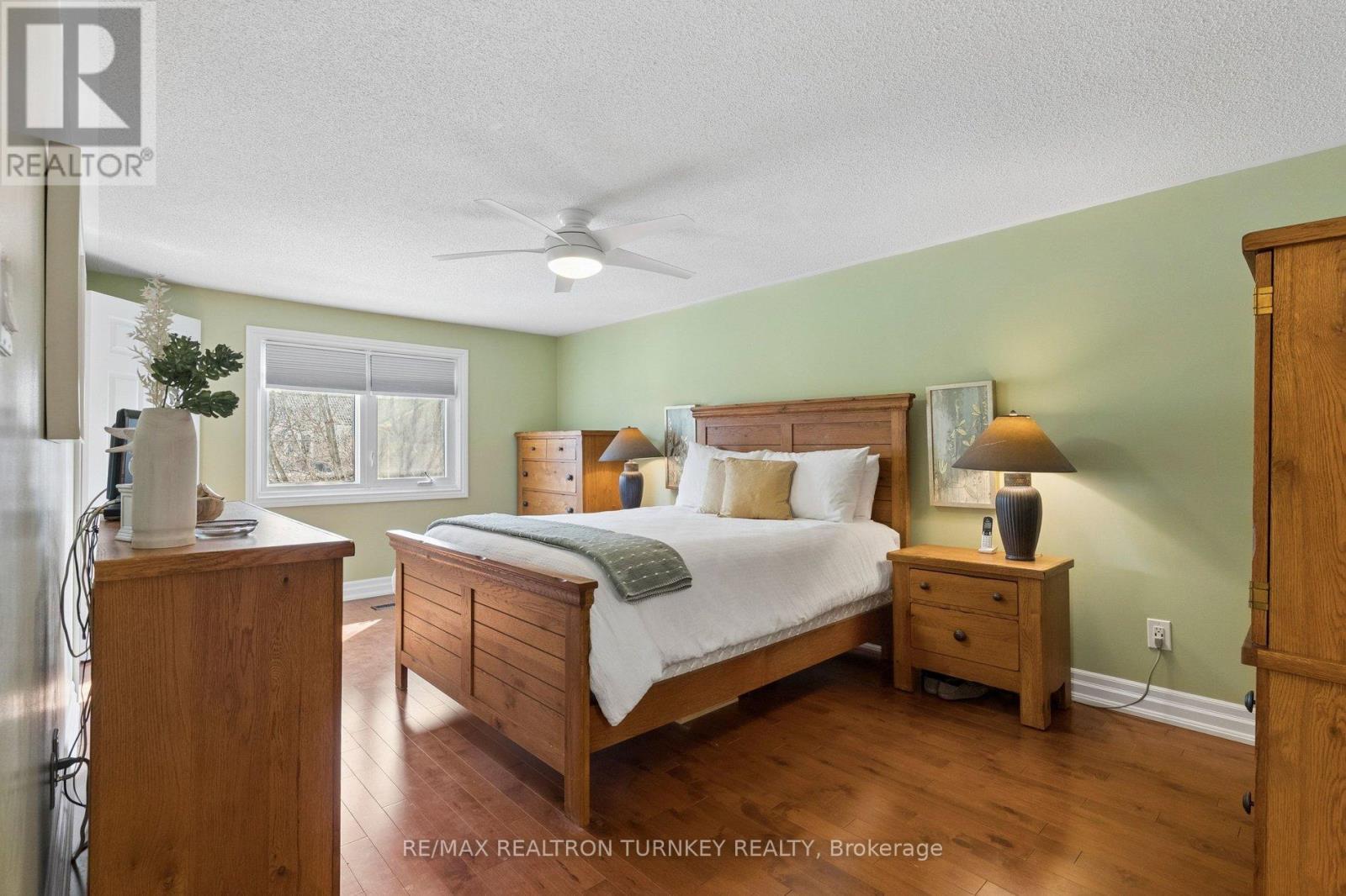 22 Trillium Drive, Aurora, Ontario  L4G 5X9 - Photo 19 - N12871372