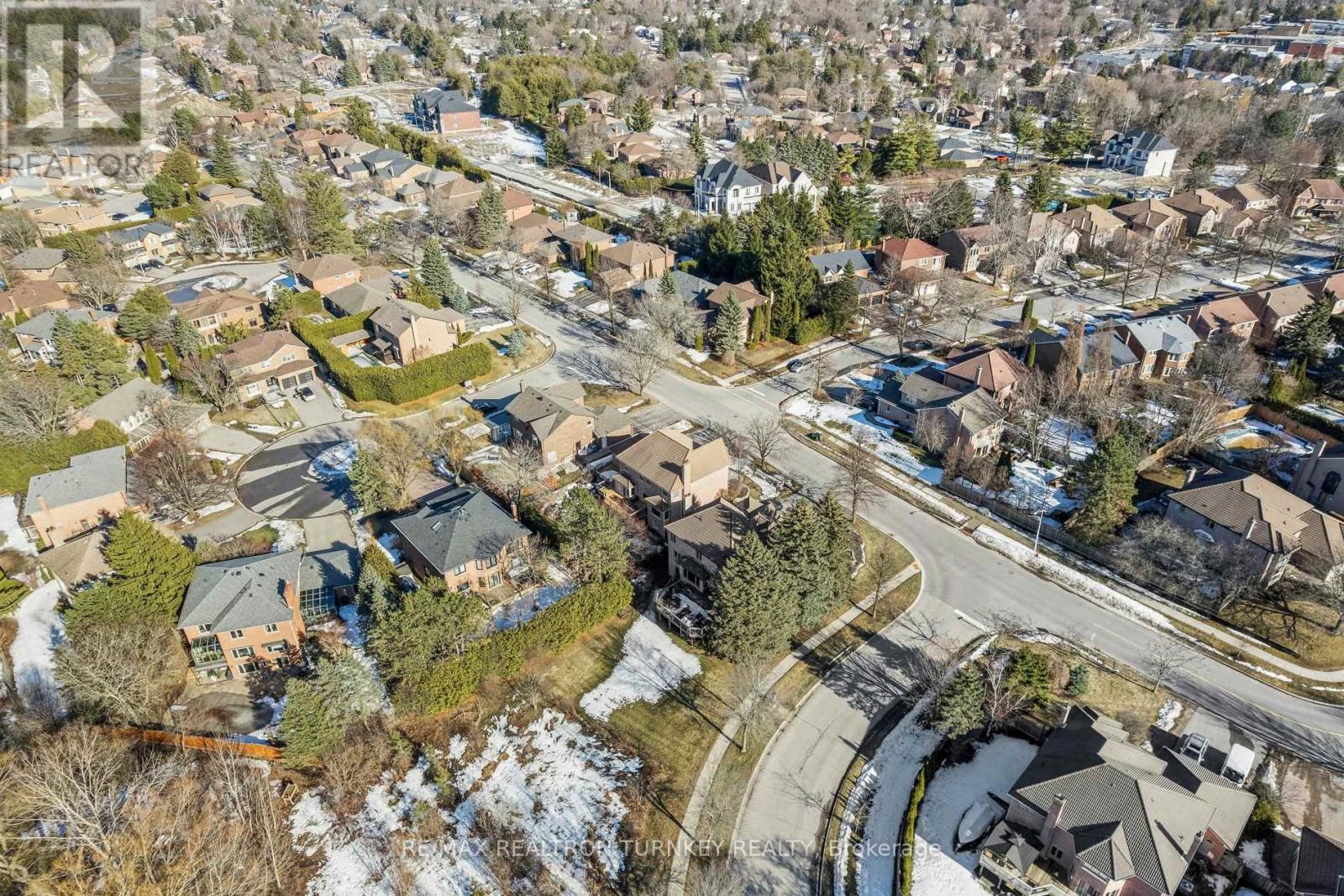 22 Trillium Drive, Aurora, Ontario  L4G 5X9 - Photo 40 - N12871372