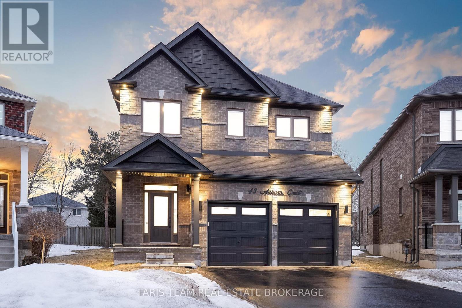 43 Auburn Court, Barrie, Ontario  L4N 0A5 - Photo 1 - S12902520
