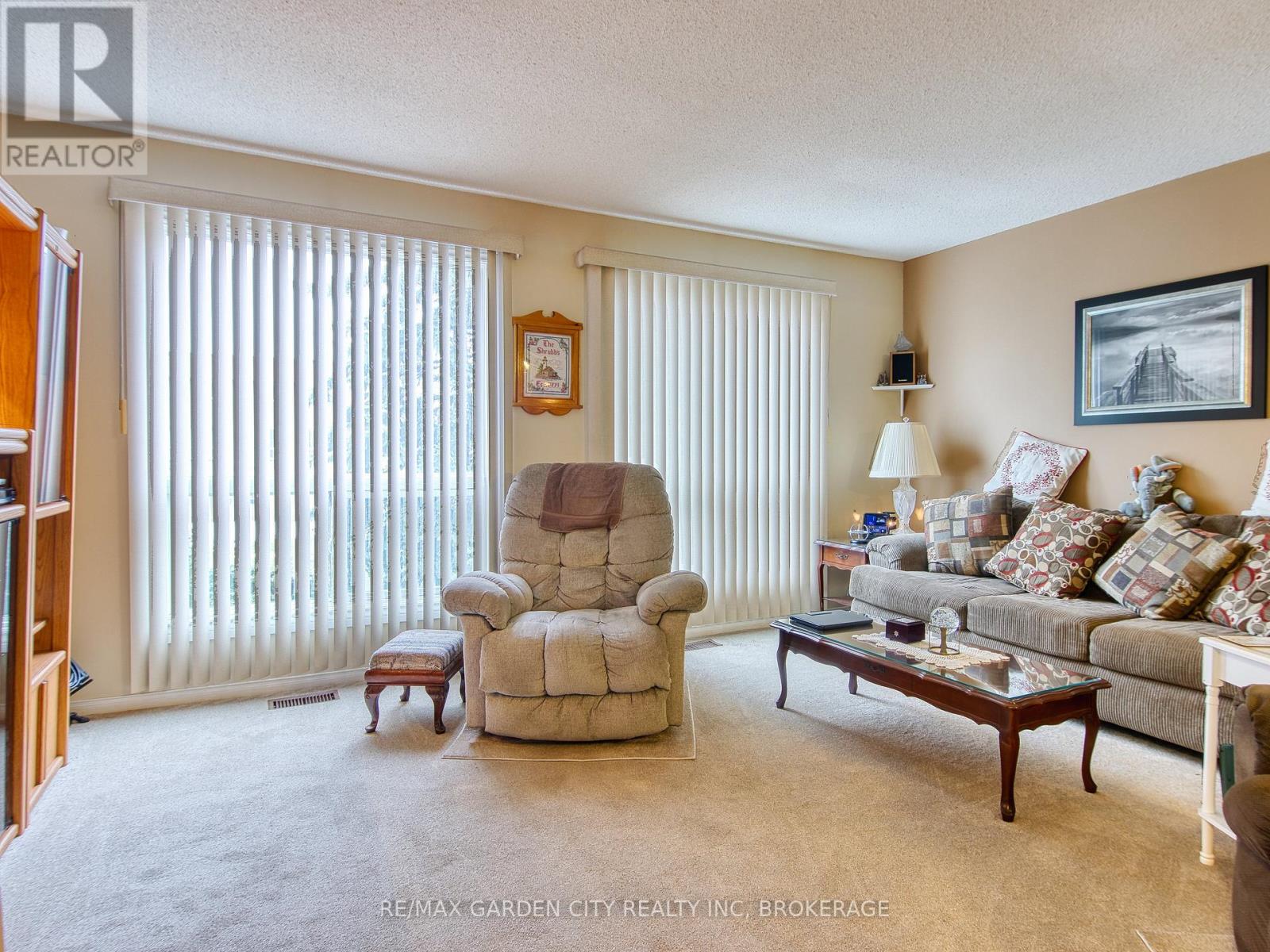 19 - 1155 Paramount Drive, Hamilton, Ontario  L8J 2N3 - Photo 18 - X12902512