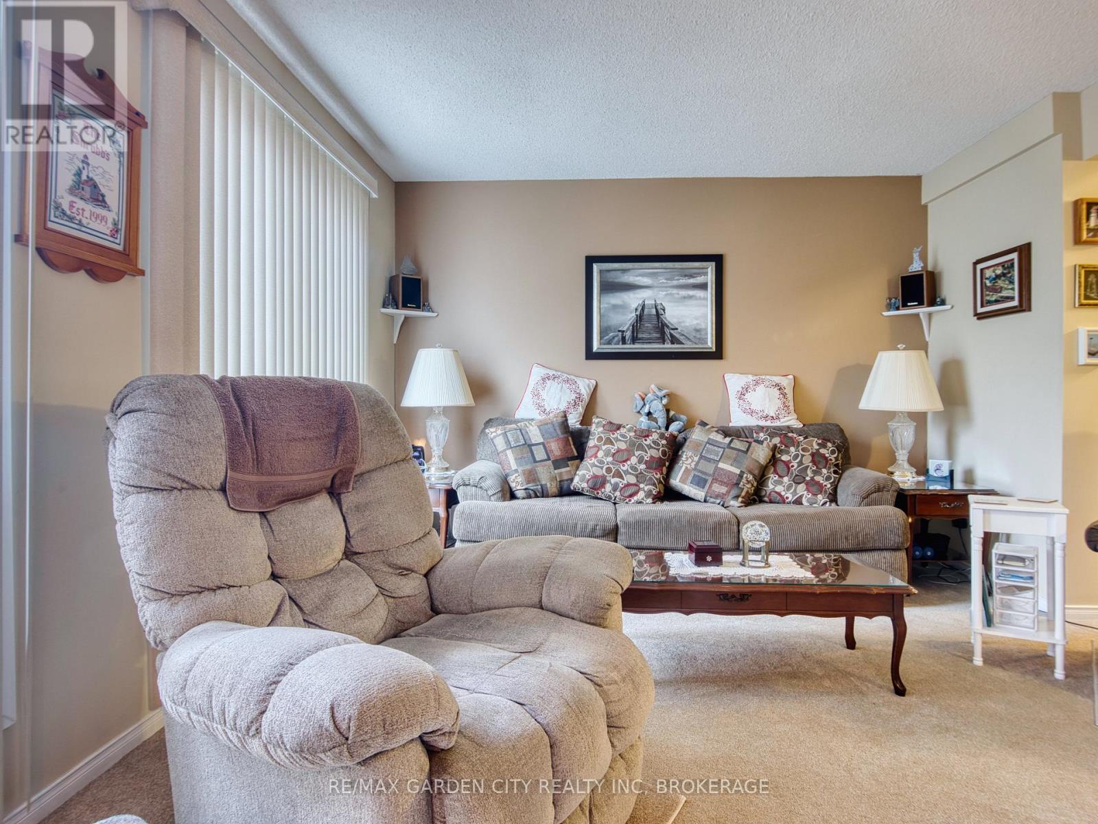 19 - 1155 Paramount Drive, Hamilton, Ontario  L8J 2N3 - Photo 19 - X12902512