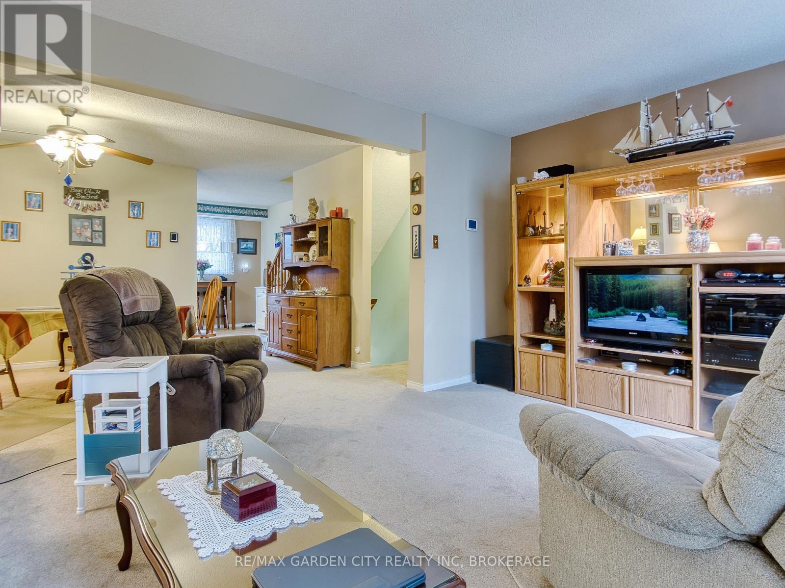 19 - 1155 Paramount Drive, Hamilton, Ontario  L8J 2N3 - Photo 21 - X12902512