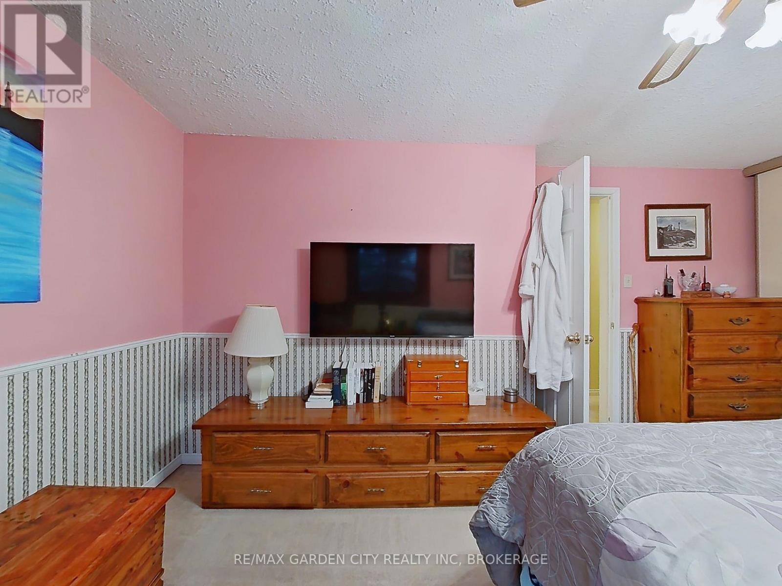 19 - 1155 Paramount Drive, Hamilton, Ontario  L8J 2N3 - Photo 30 - X12902512