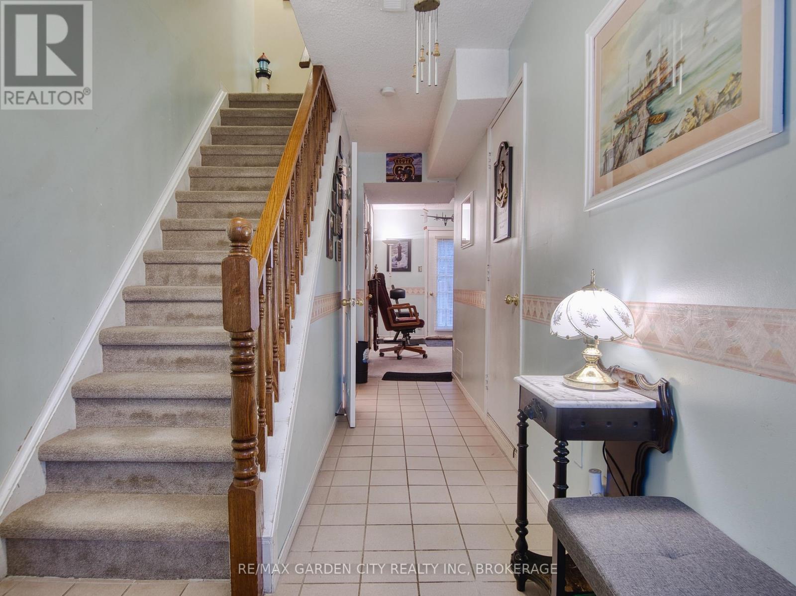 19 - 1155 Paramount Drive, Hamilton, Ontario  L8J 2N3 - Photo 8 - X12902512