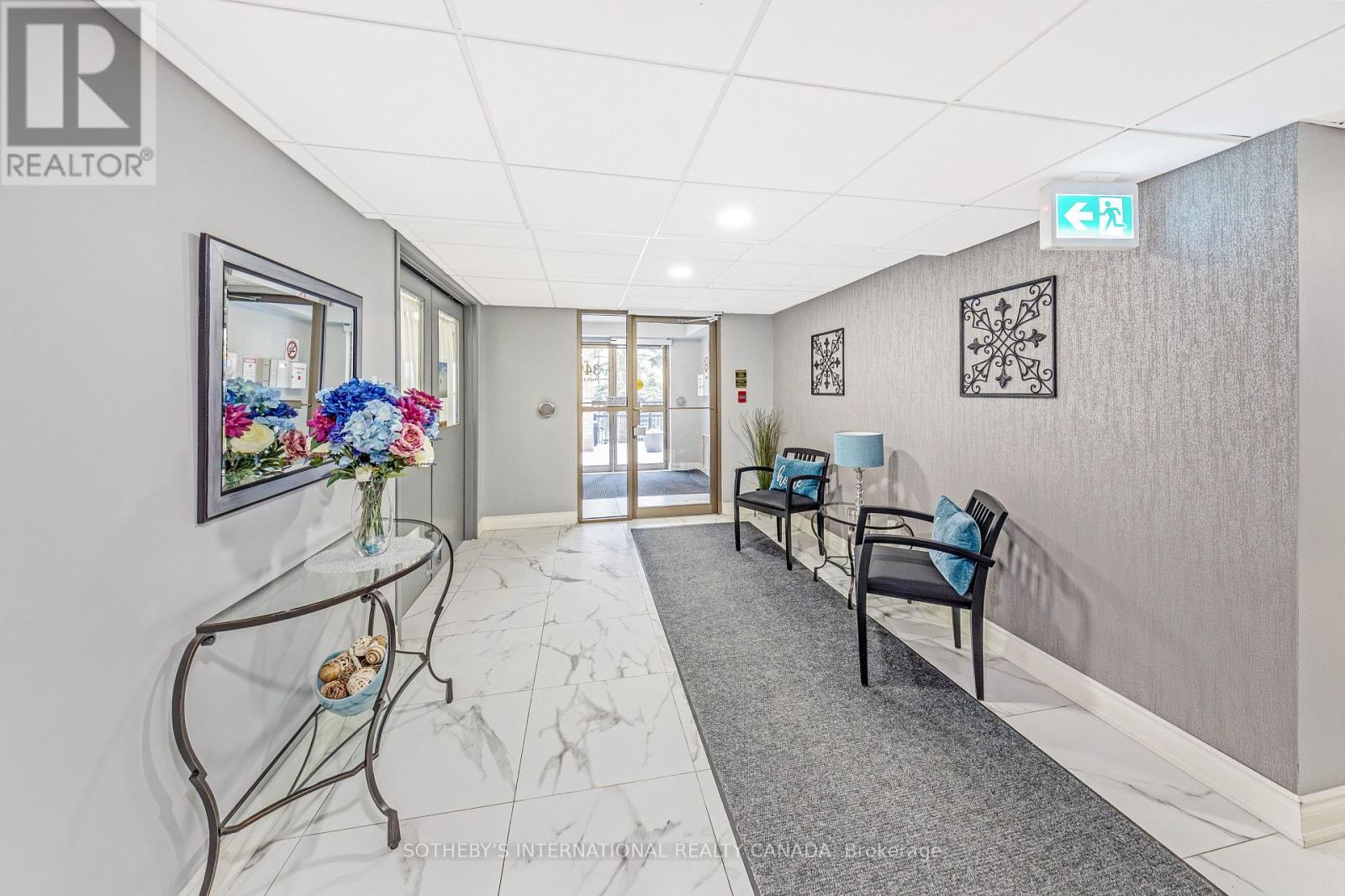 410 - 3499 Upper Middle Road, Burlington, Ontario L7M 4M7 - Photo 3 - W12902514