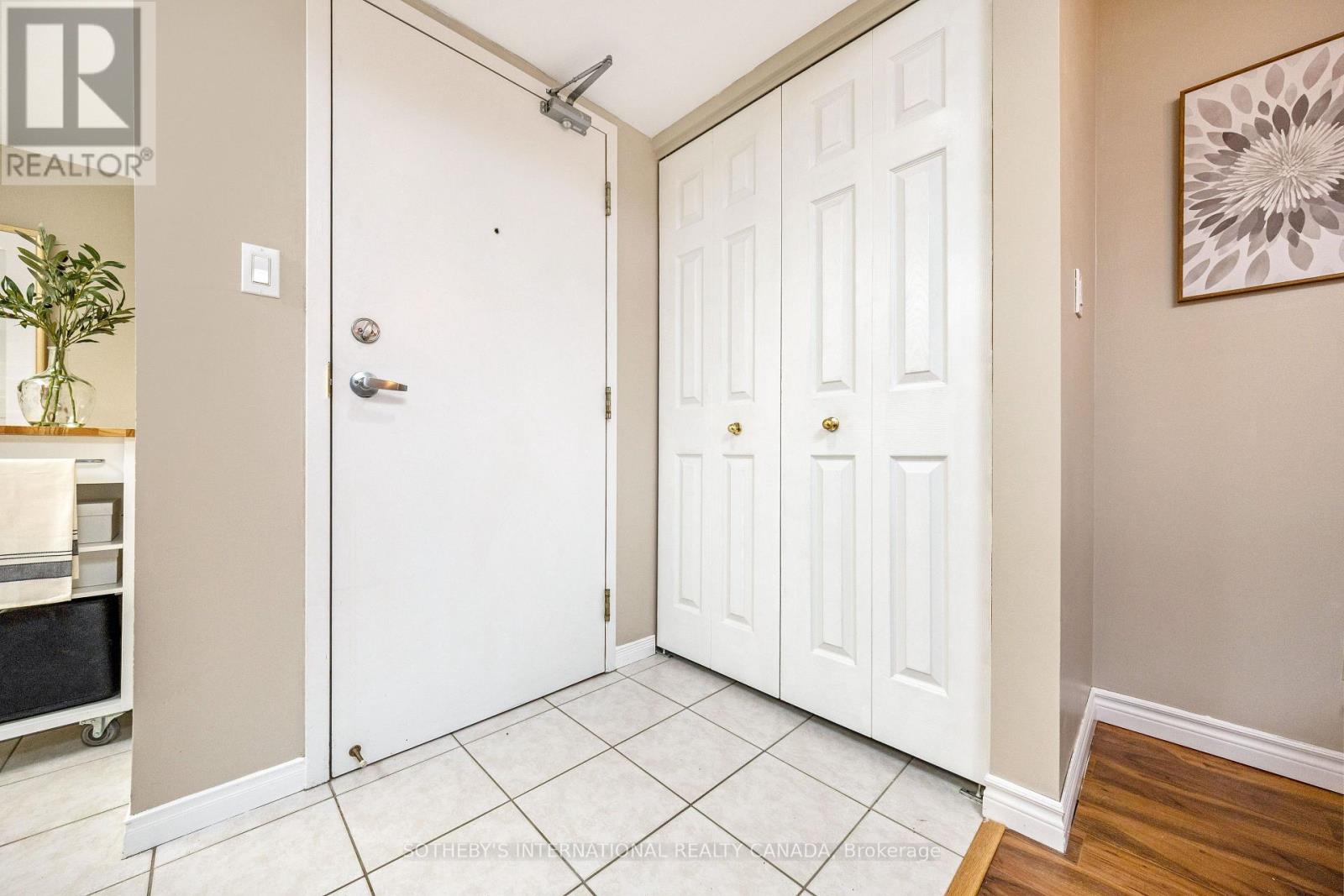 410 - 3499 Upper Middle Road, Burlington, Ontario L7M 4M7 - Photo 4 - W12902514