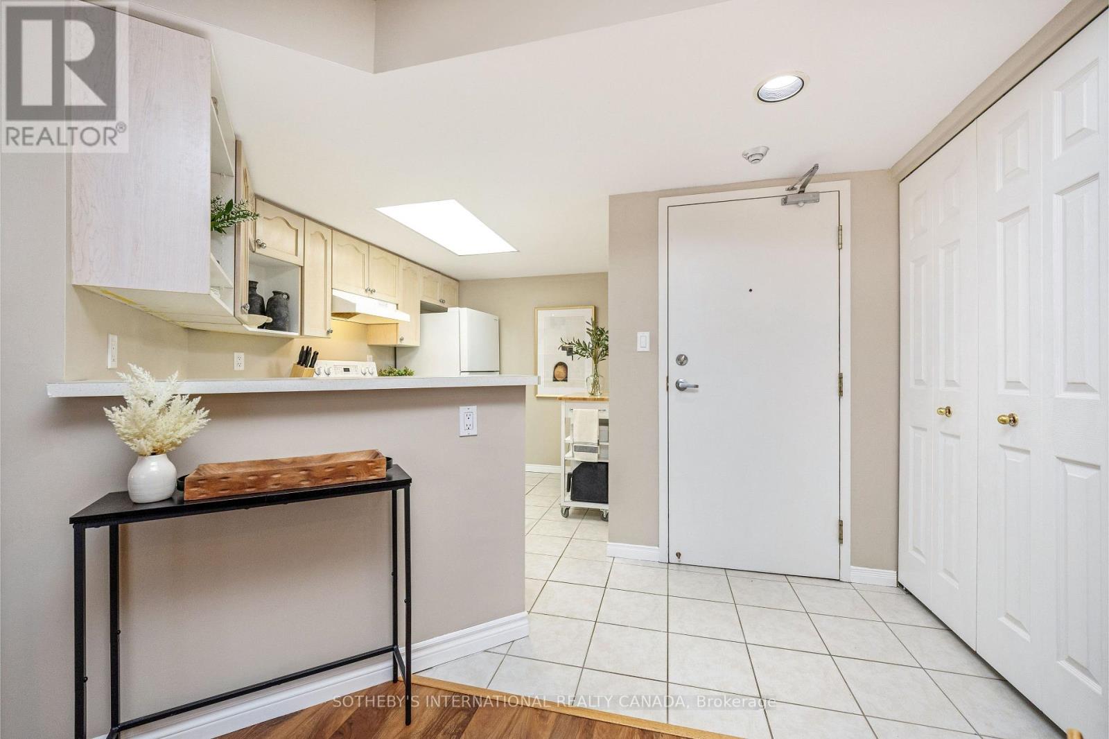 410 - 3499 Upper Middle Road, Burlington, Ontario L7M 4M7 - Photo 5 - W12902514