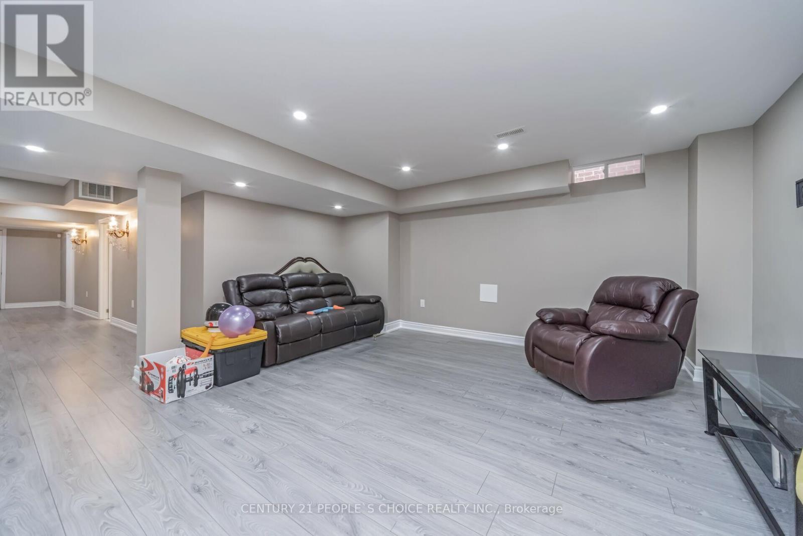 28 Truro Circle, Brampton, Ontario  L7A 4E5 - Photo 44 - W12902532