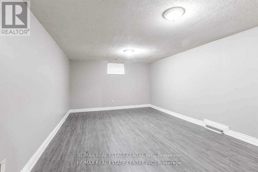 Lower - 83 Autumn Boulevard, Brampton, Ontario  L6T 2W1 - Photo 8 - W12902538