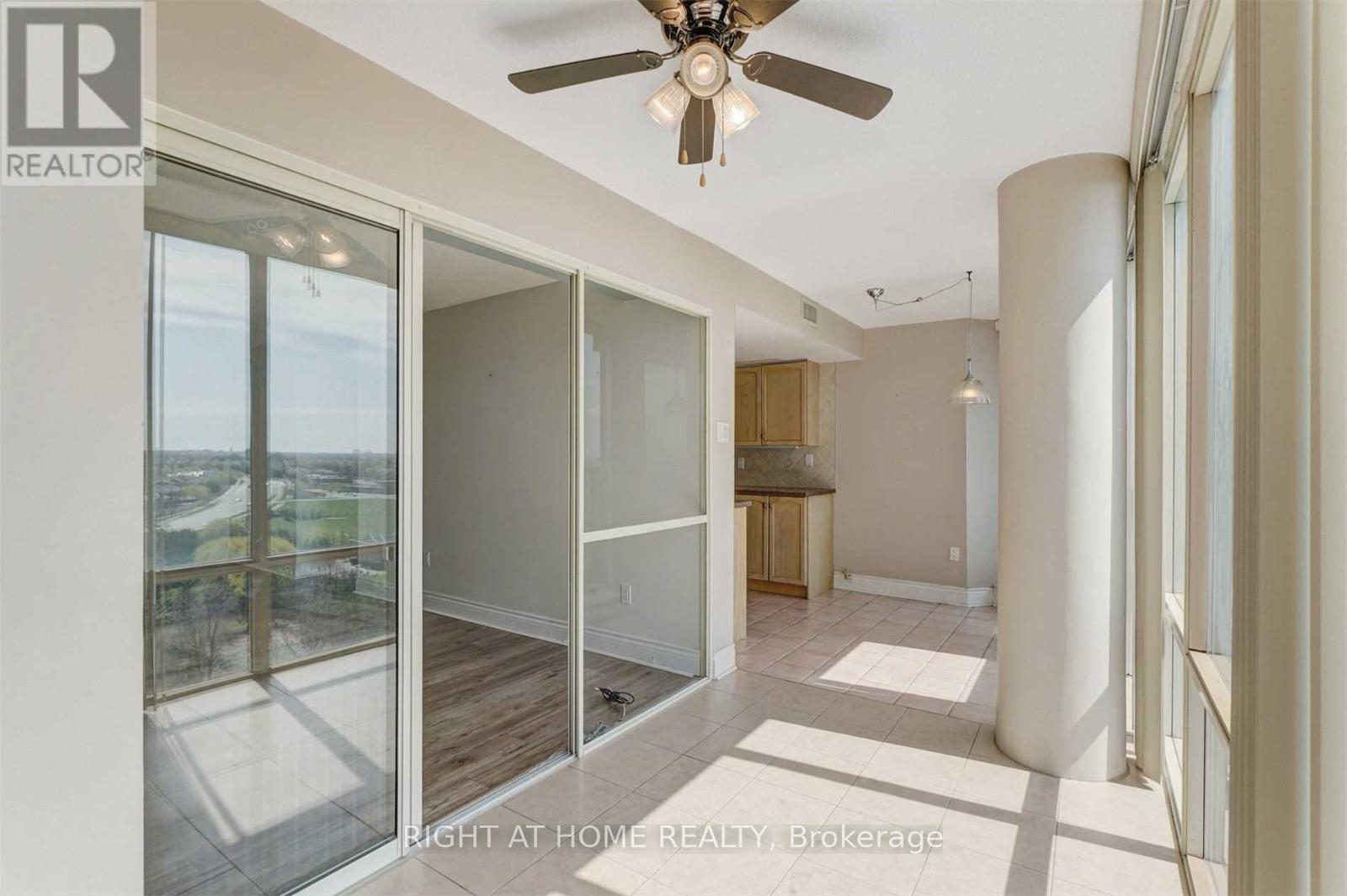 1010 - 330 Rathburn Road W, Mississauga, Ontario  L5B 3Y2 - Photo 14 - W12902542