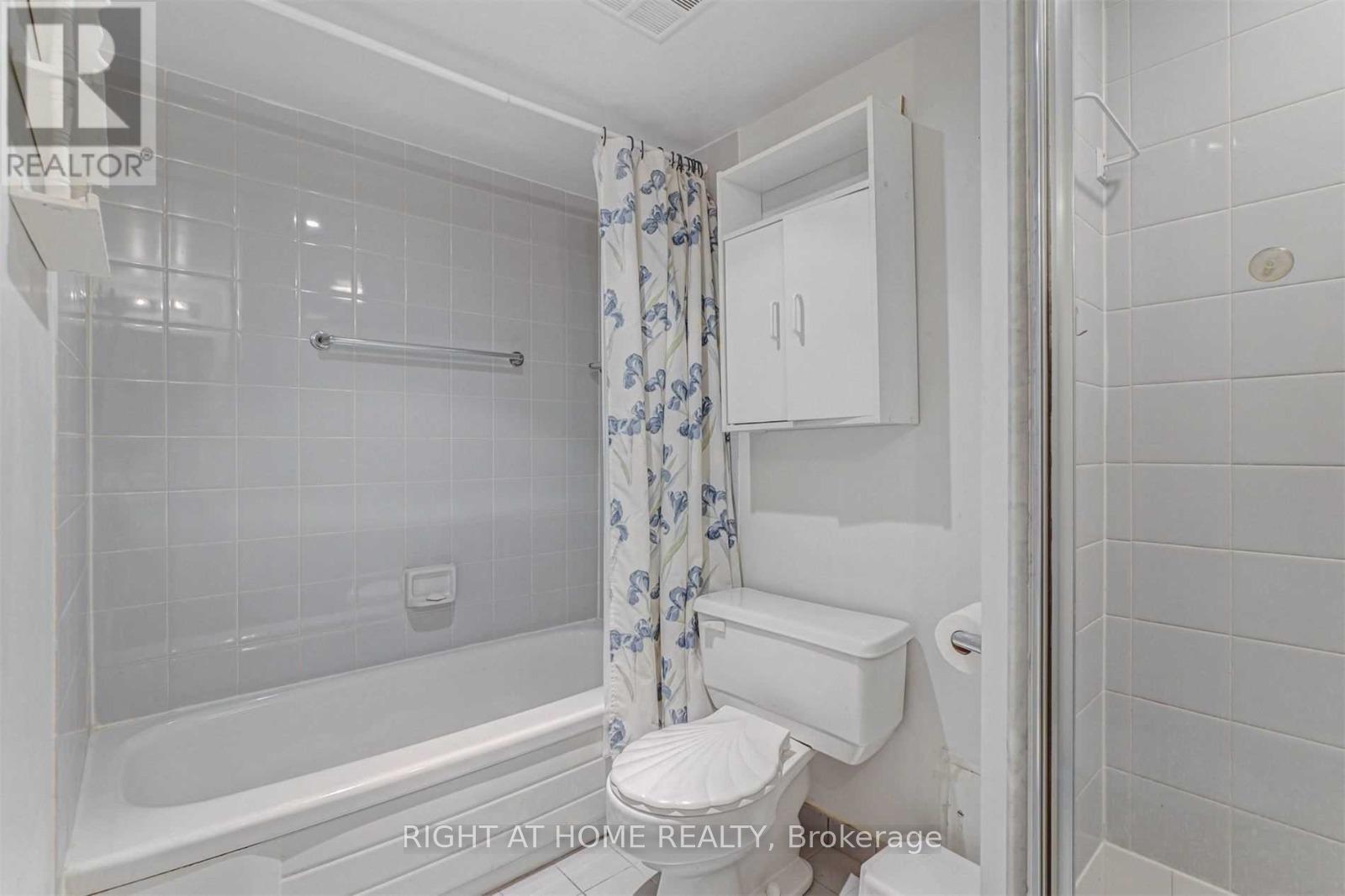 1010 - 330 Rathburn Road W, Mississauga, Ontario  L5B 3Y2 - Photo 23 - W12902542