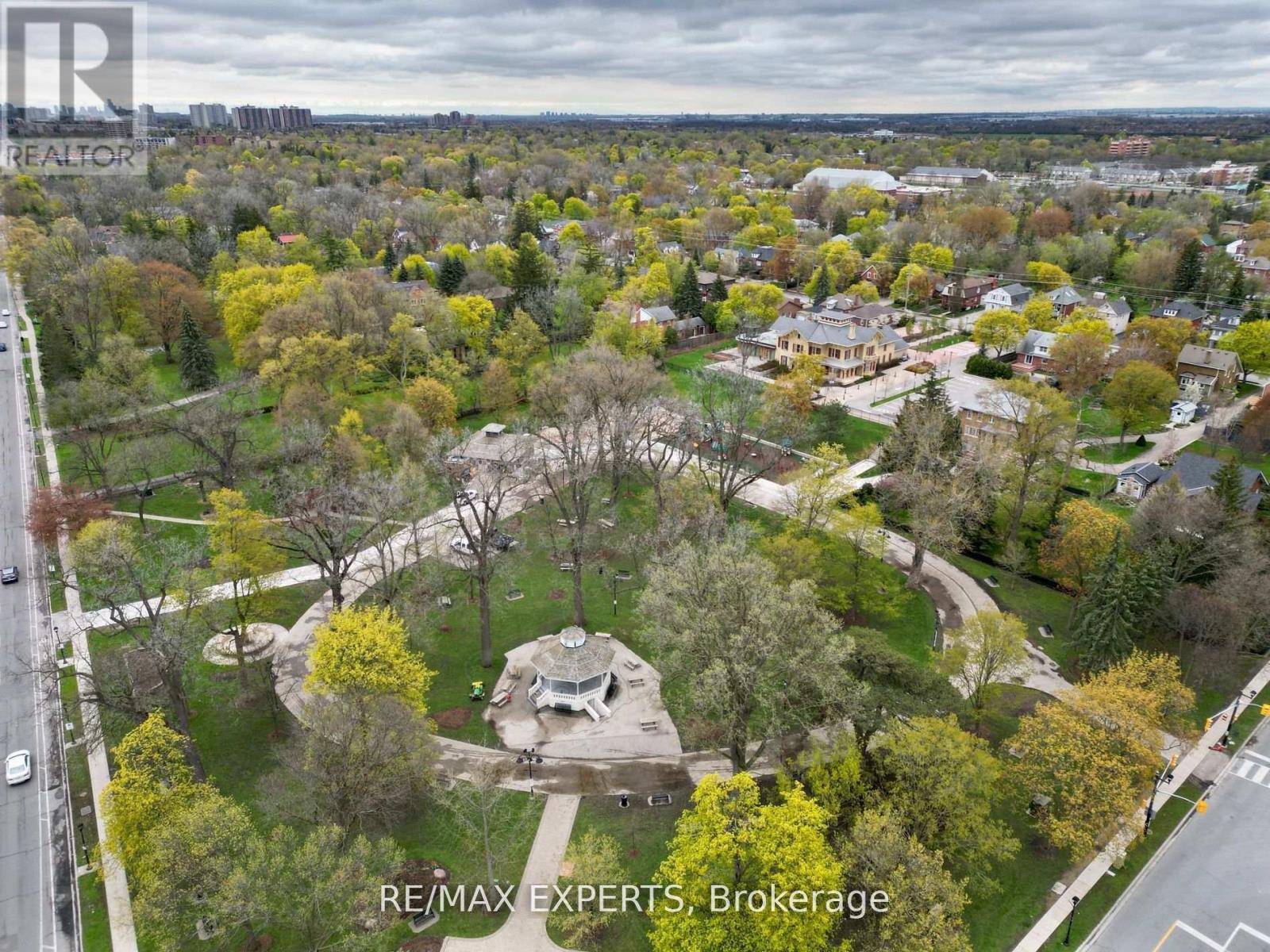 404 - 8 Main Street S, Brampton, Ontario  L6W 2C3 - Photo 14 - W12902584