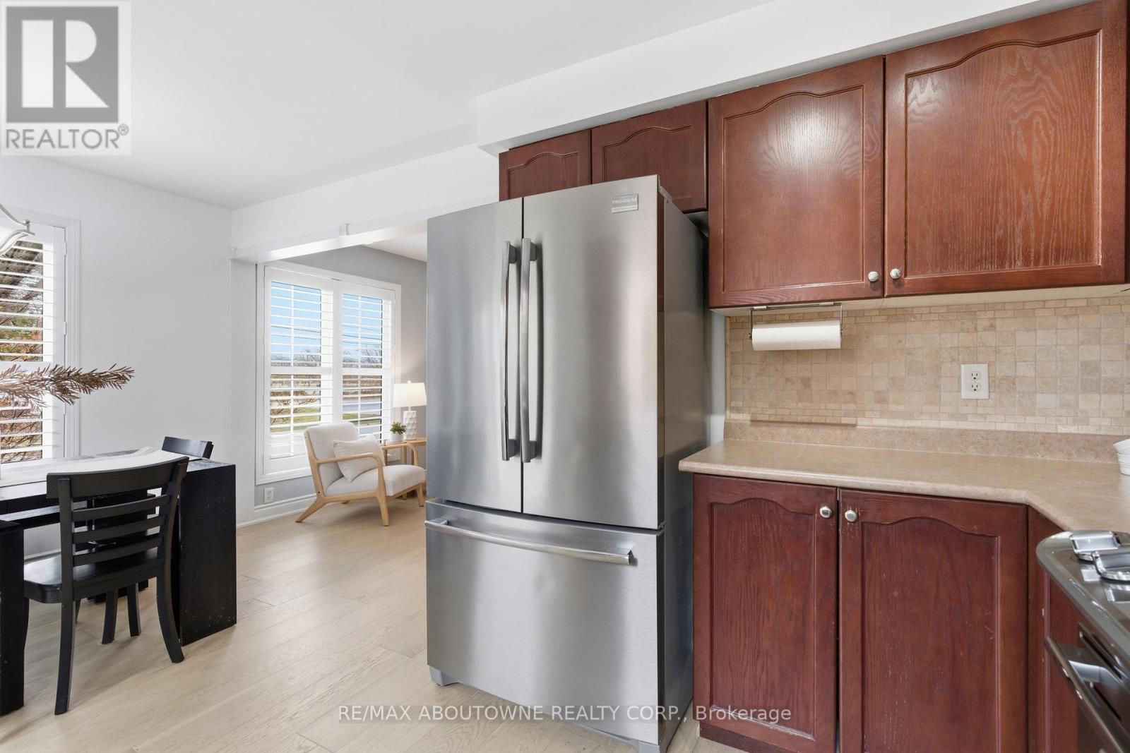 5655 Adele Road, Burlington, Ontario  L7L 6X2 - Photo 17 - W12902604