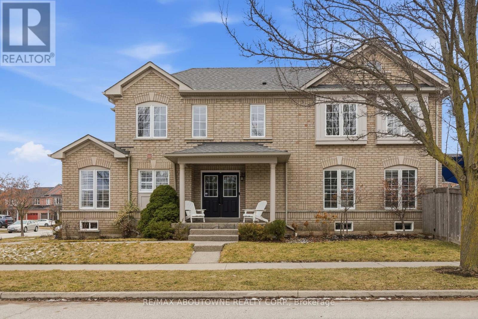 5655 Adele Road, Burlington, Ontario  L7L 6X2 - Photo 2 - W12902604