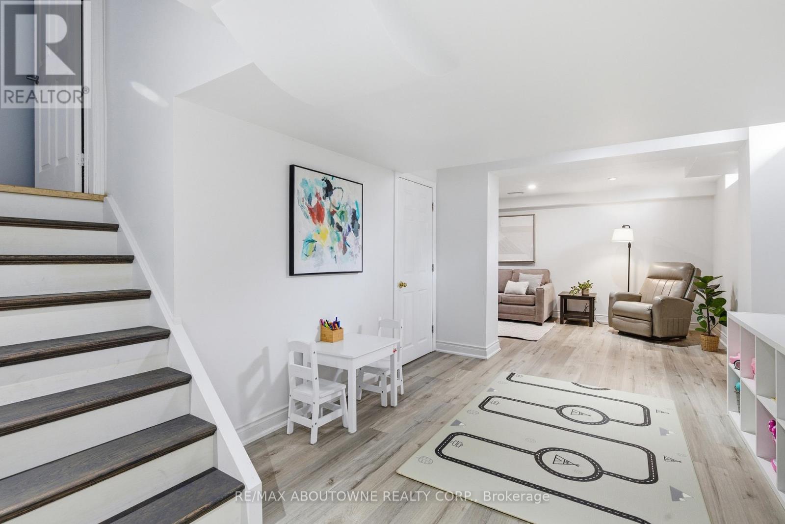 5655 Adele Road, Burlington, Ontario  L7L 6X2 - Photo 34 - W12902604