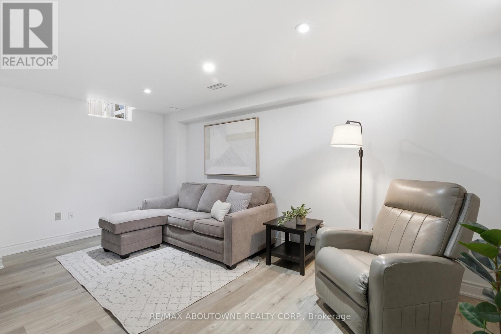 5655 Adele Road, Burlington, Ontario  L7L 6X2 - Photo 35 - W12902604