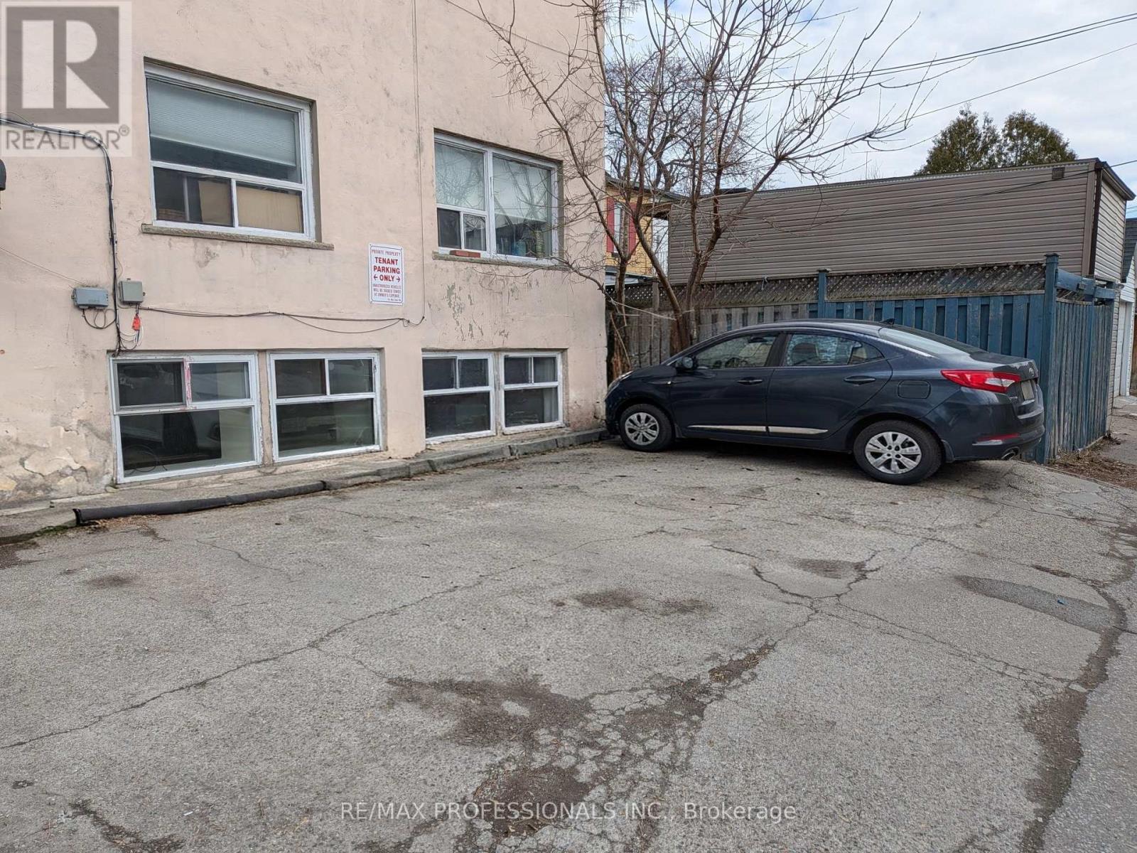 Lower 6 - 53 Maria Street, Toronto, Ontario  M6P 1W1 - Photo 8 - W12902622