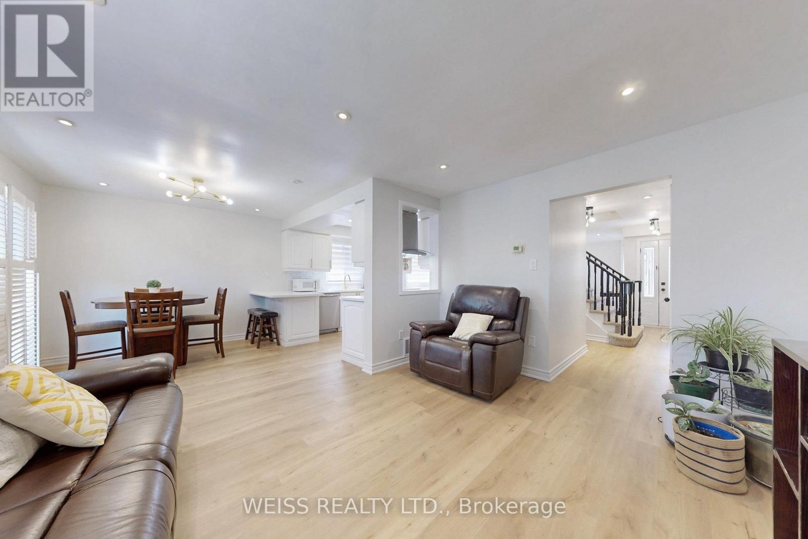 69 Wooliston Crescent, Brampton, Ontario  L6Y 4J4 - Photo 10 - W12902624