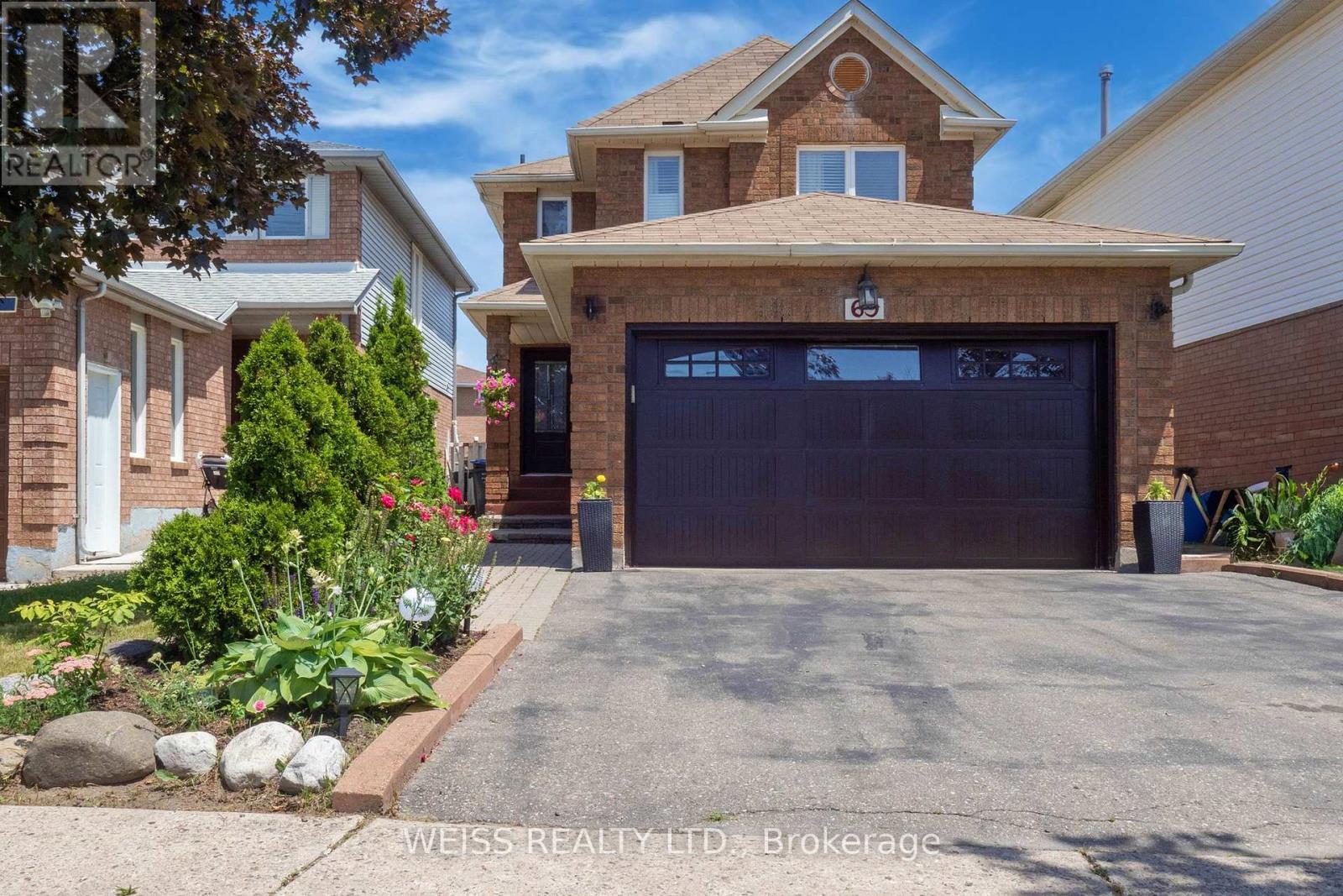 69 Wooliston Crescent, Brampton, Ontario  L6Y 4J4 - Photo 4 - W12902624