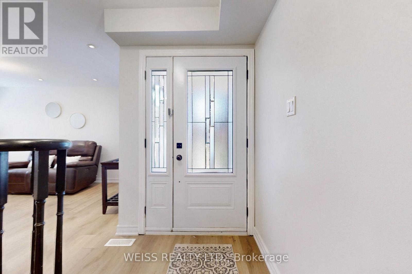 69 Wooliston Crescent, Brampton, Ontario  L6Y 4J4 - Photo 7 - W12902624