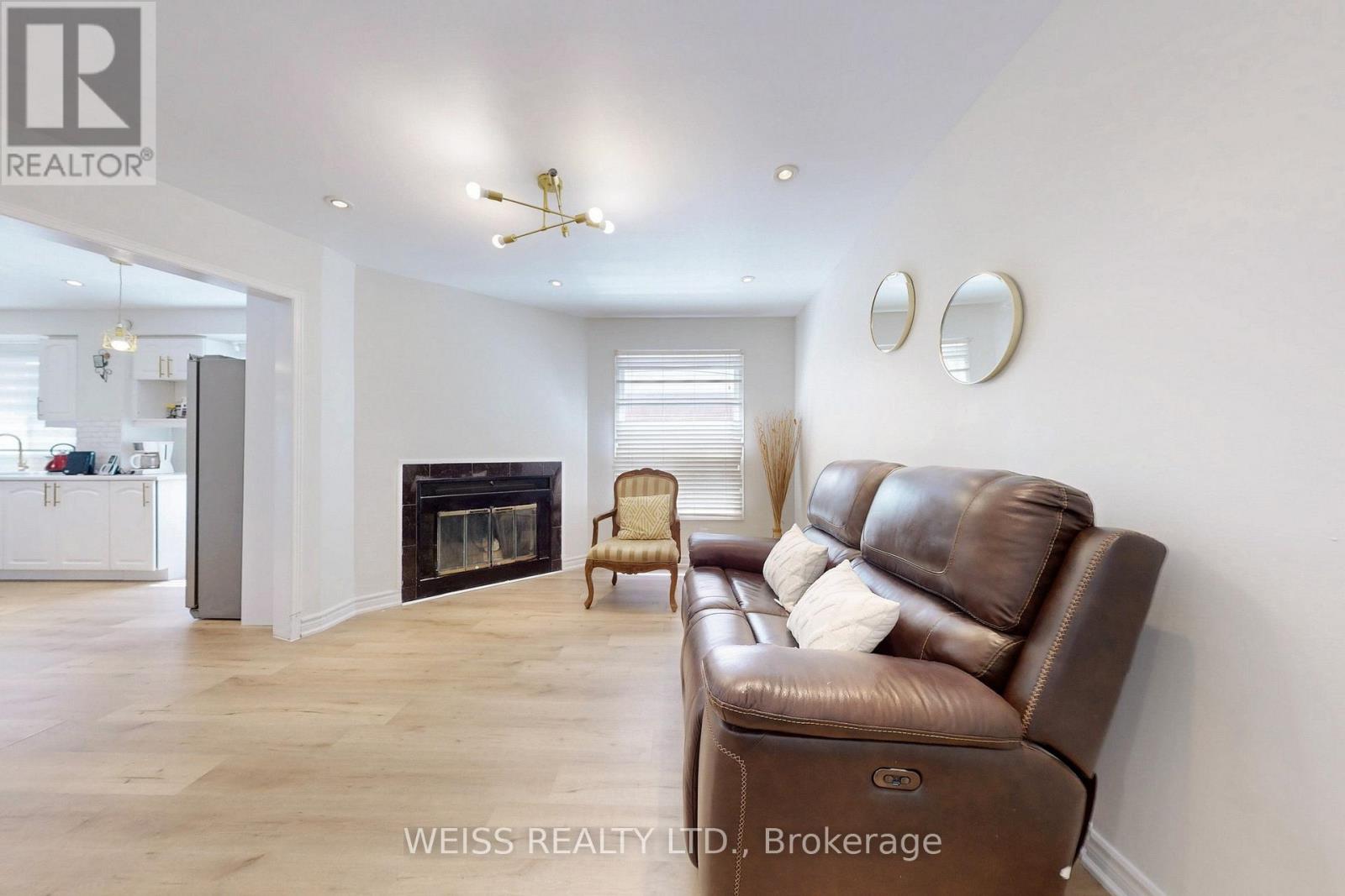 69 Wooliston Crescent, Brampton, Ontario  L6Y 4J4 - Photo 8 - W12902624