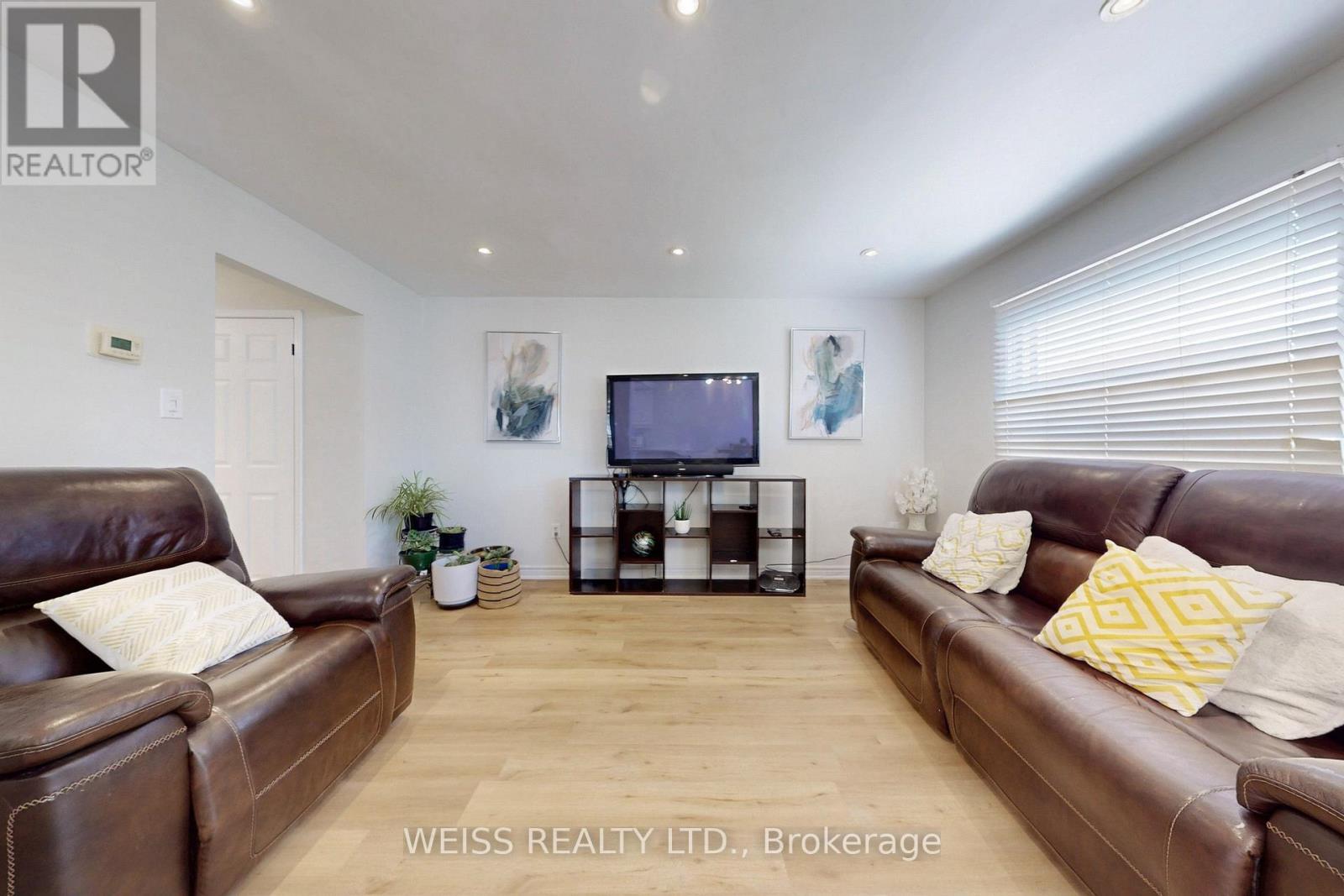 69 Wooliston Crescent, Brampton, Ontario  L6Y 4J4 - Photo 9 - W12902624