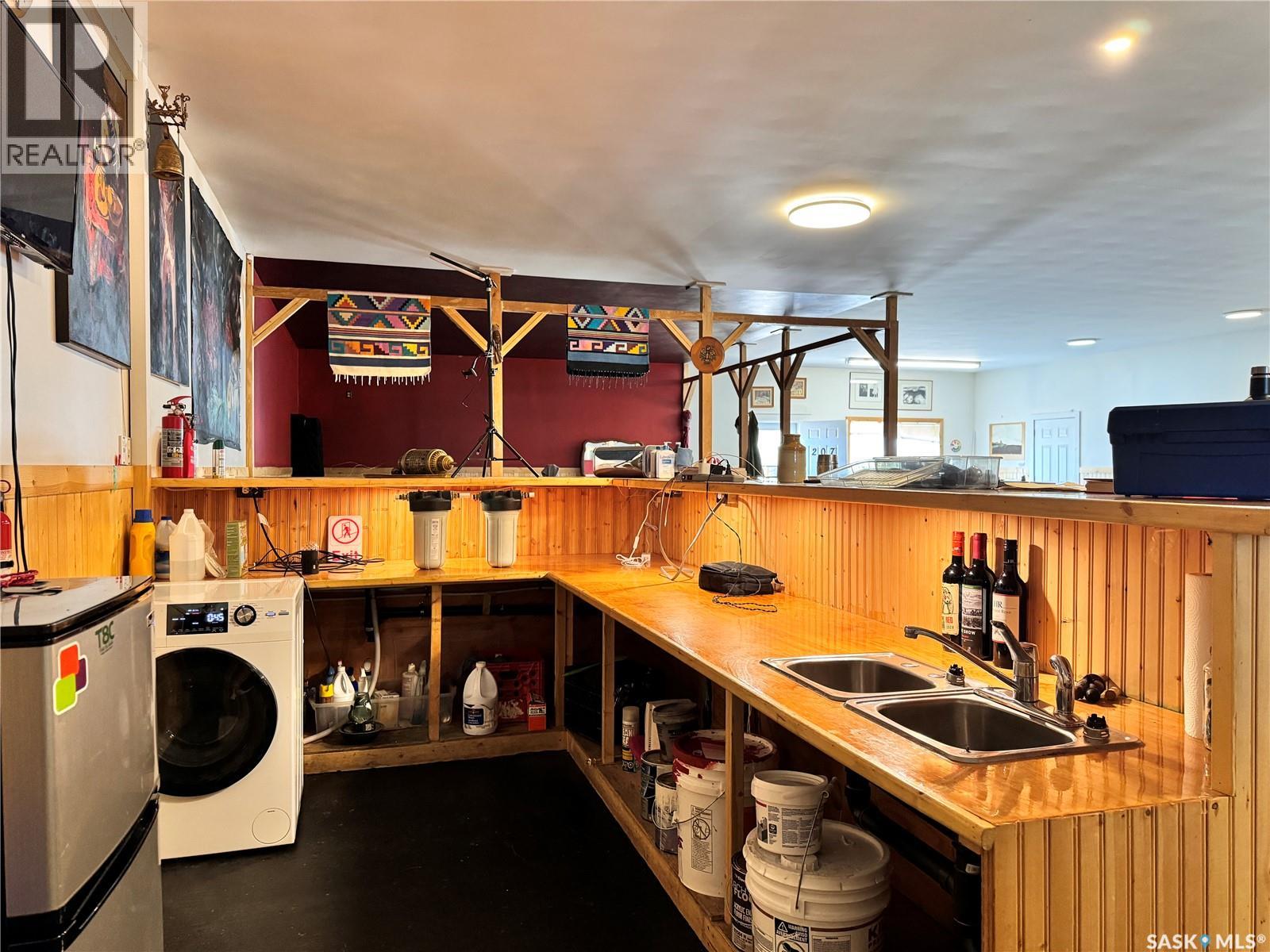 205-207 Main Street, Lintlaw, Saskatchewan  S0A 2H0 - Photo 11 - SK016026