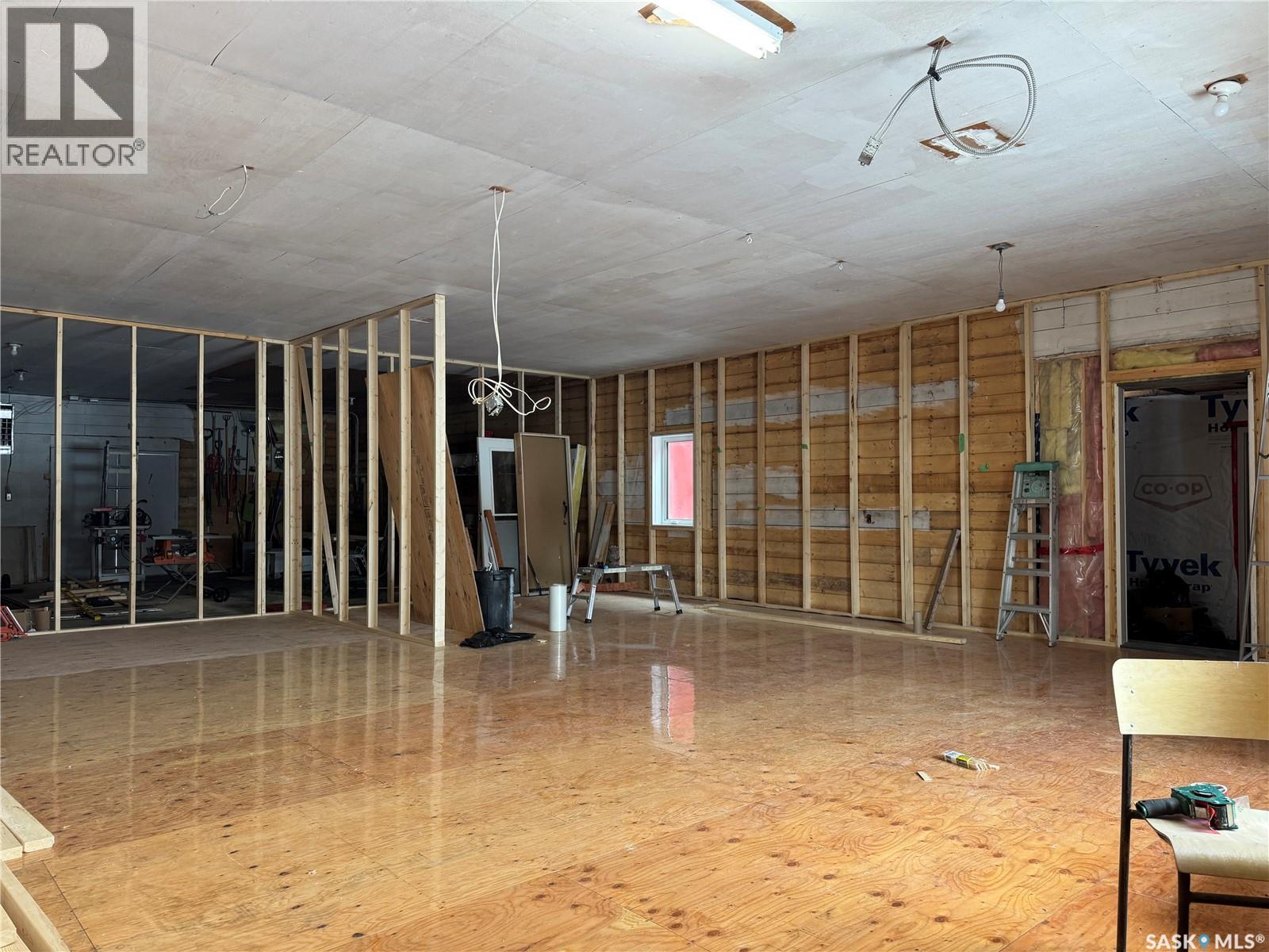 205-207 Main Street, Lintlaw, Saskatchewan  S0A 2H0 - Photo 18 - SK016026