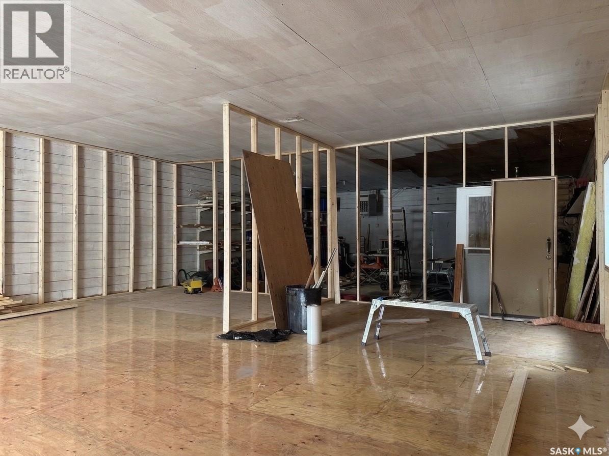 205-207 Main Street, Lintlaw, Saskatchewan  S0A 2H0 - Photo 20 - SK016026