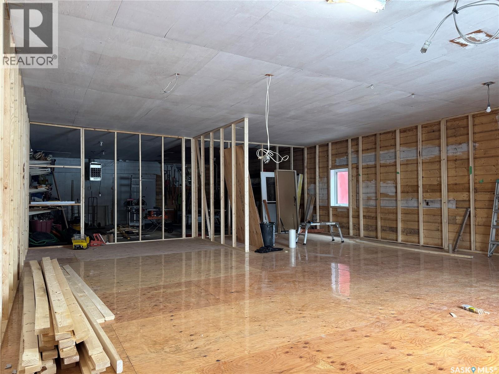 205-207 Main Street, Lintlaw, Saskatchewan  S0A 2H0 - Photo 19 - SK016026