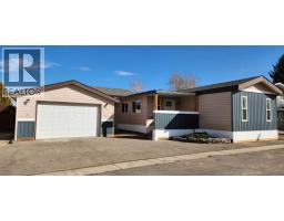 33, 2715 westside Drive W, Lethbridge, Alberta