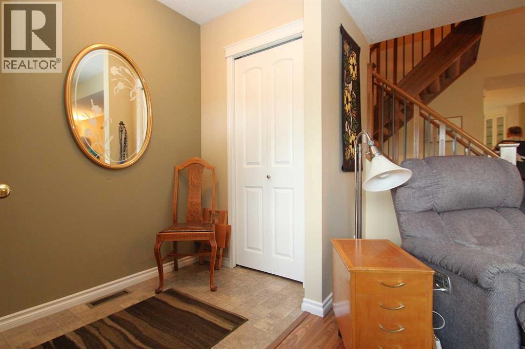 4313 46a Avenue, Red Deer, Alberta  T4N 6T7 - Photo 4 - A2279040