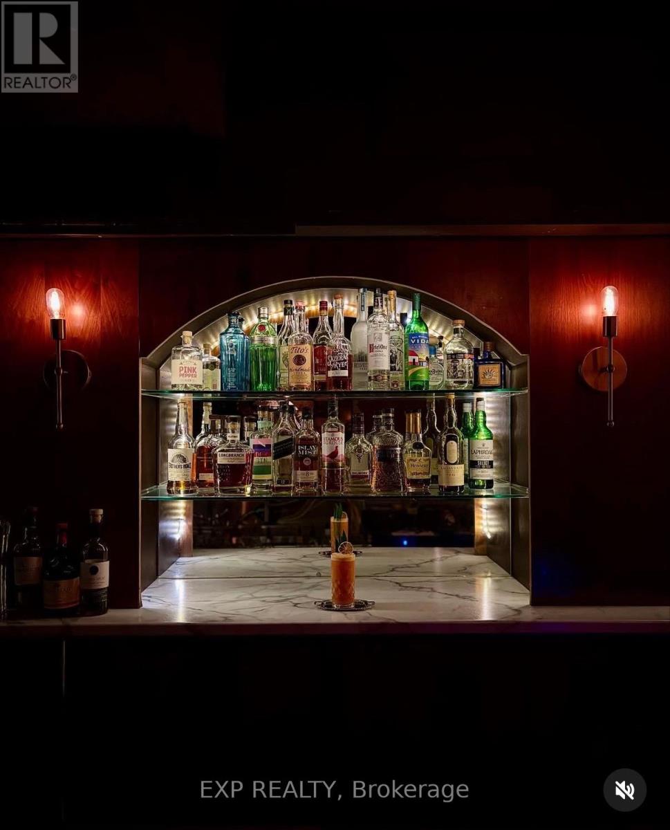 1B - 33 QUEEN STREET S, Kitchener, Ontario