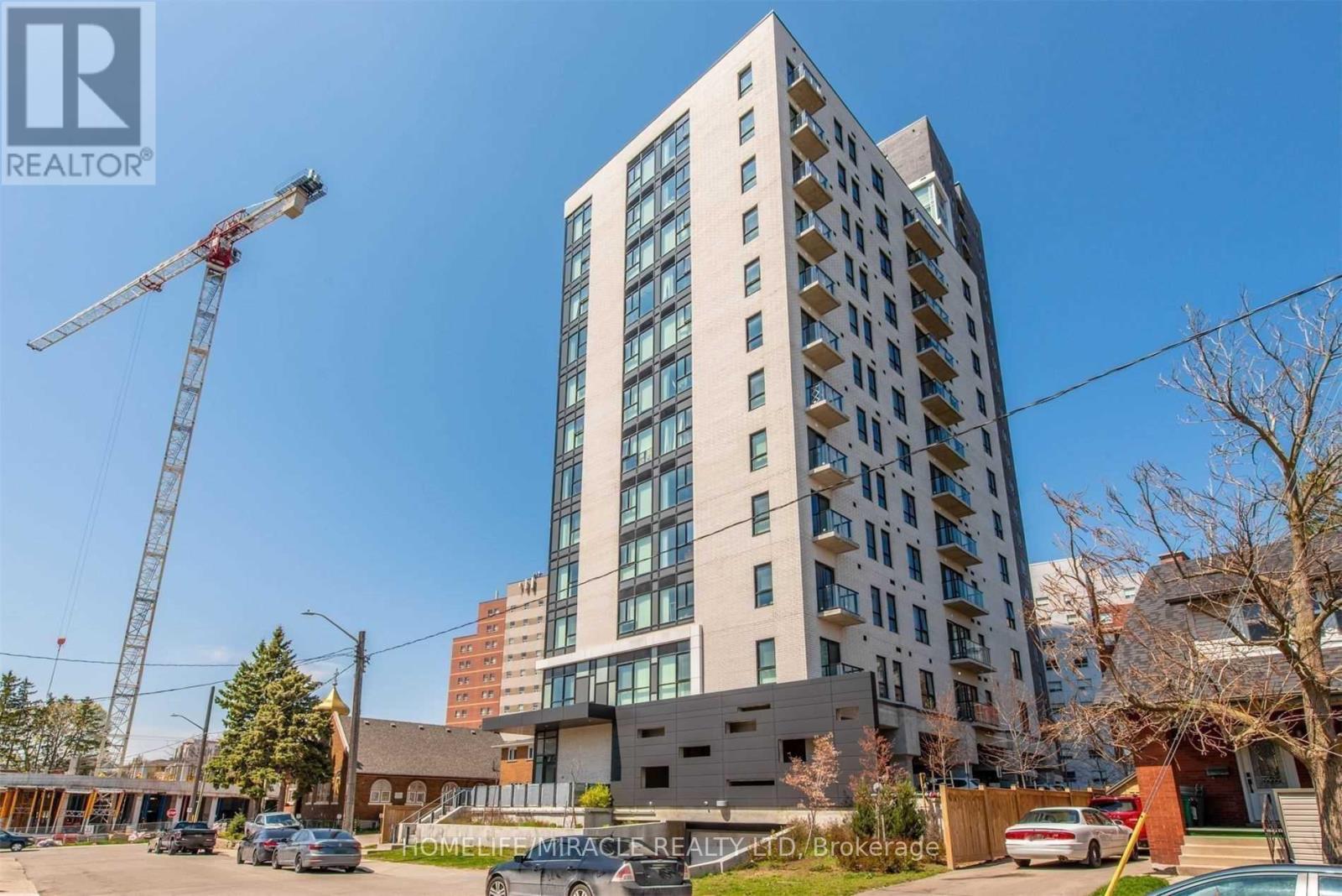 1202 - 158 King Street N, Waterloo, Ontario  N2J 0E5 - Photo 2 - X12902552