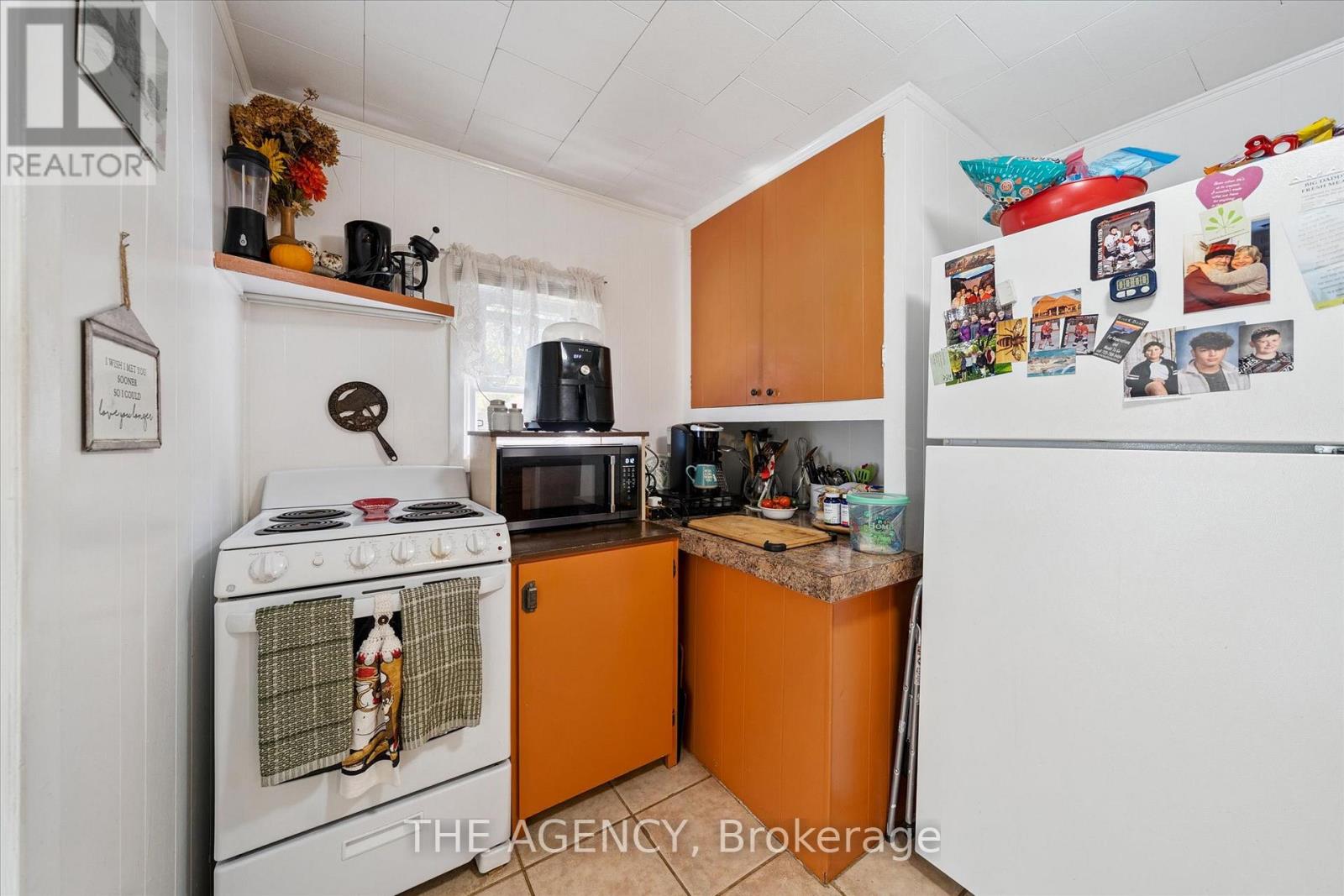 31 Brunel Road, Huntsville, Ontario  P1H 1P4 - Photo 18 - X12902586