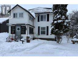 31 BRUNEL ROAD, Huntsville, Ontario