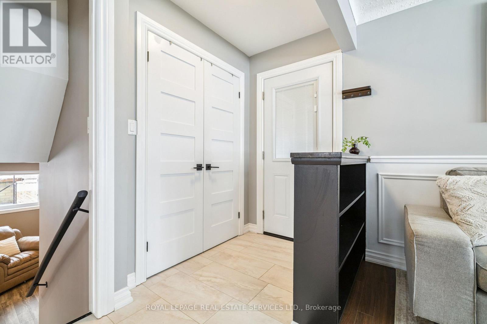 76 Endicott Terrace, Welland, Ontario  L3C 5R8 - Photo 4 - X12902602